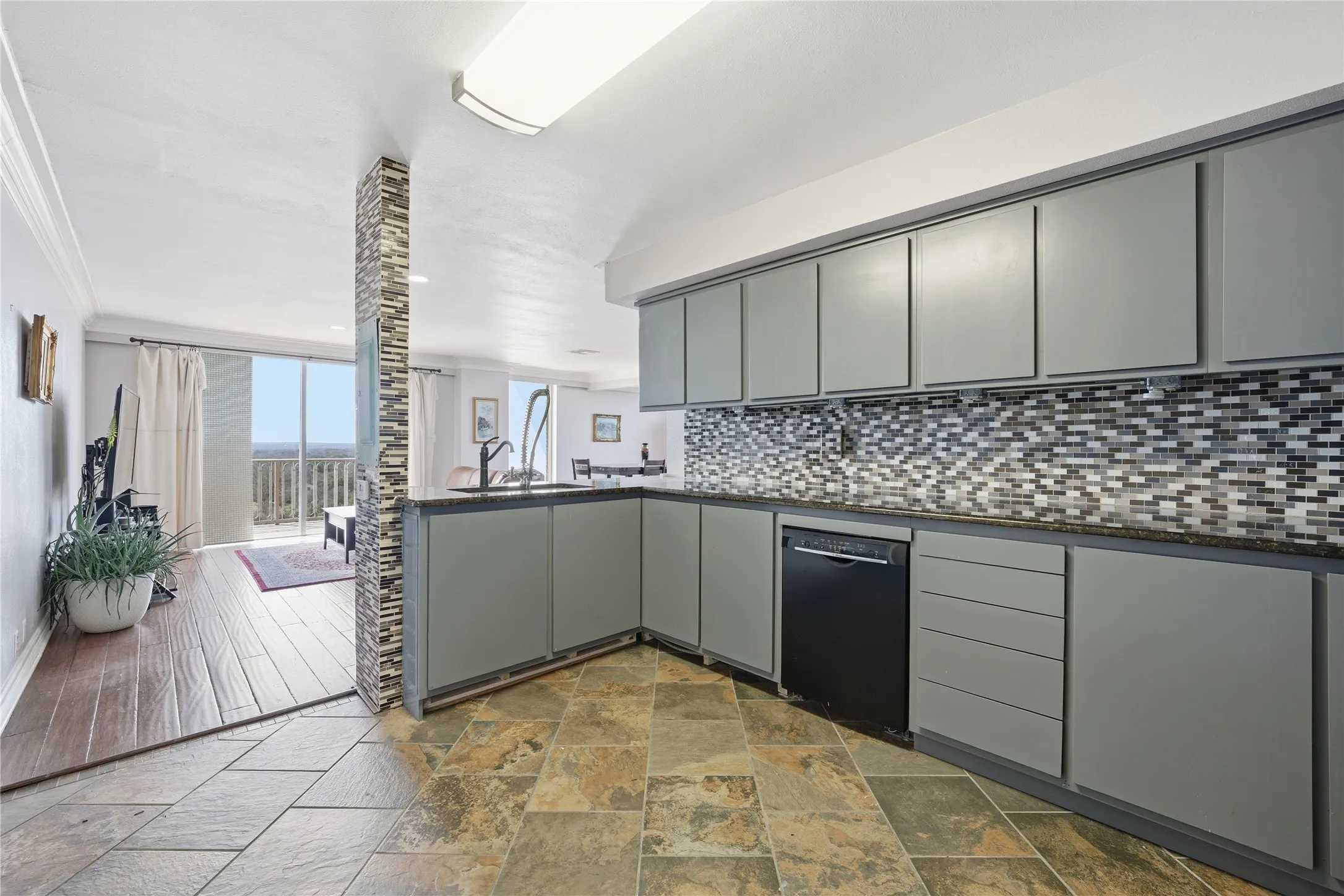 Condominium For Sale in Mc Lennan County , 4924 Cobbs Drive 9C, Waco, Texas 76710, 2 Bedrooms, 2 Bathrooms, Garage spaces, 1,538 Sqft, built in 1966, Price $295,000, mls#21183413, Real Estate Agent in Waco, Homes For Sale in Mc Lennan county, Homes For Sale in Waco, Realtor in Waco Texas, Real Estate Brokerage Independent Realty Texas, Luminita Cordes Realtor