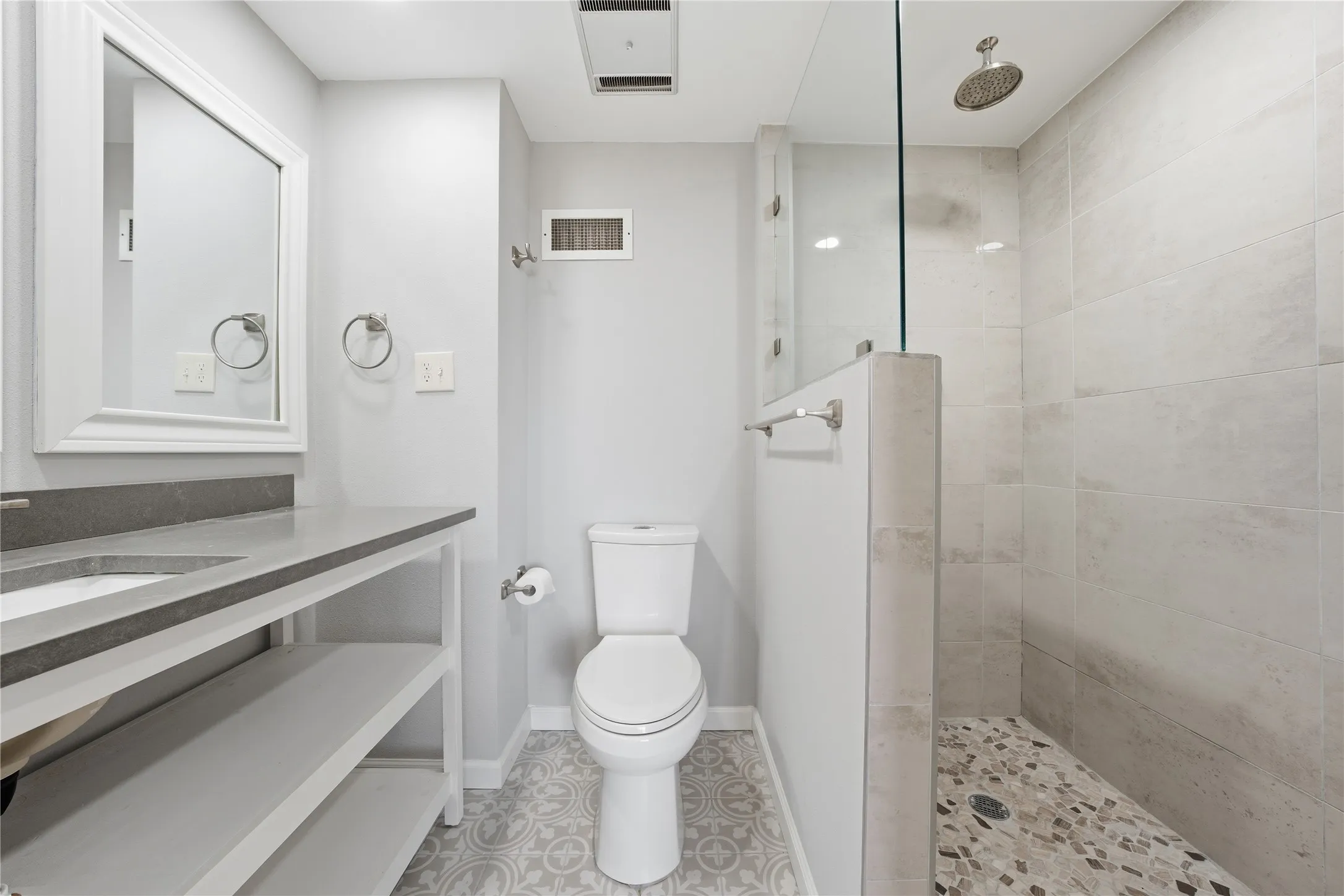Condominium For Sale in Mc Lennan County , 4924 Cobbs Drive 9C, Waco, Texas 76710, 2 Bedrooms, 2 Bathrooms, Garage spaces, 1,538 Sqft, built in 1966, Price $295,000, mls#21183413, Real Estate Agent in Waco, Homes For Sale in Mc Lennan county, Homes For Sale in Waco, Realtor in Waco Texas, Real Estate Brokerage Independent Realty Texas, Luminita Cordes Realtor