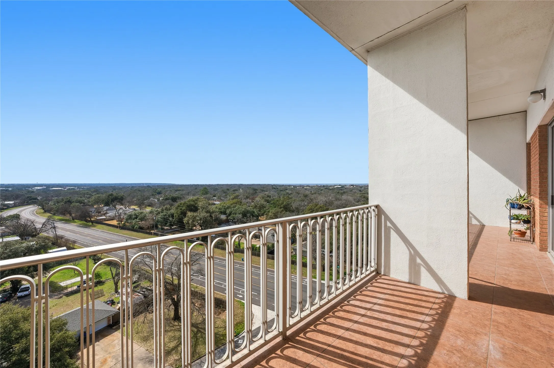 Condominium For Sale in Mc Lennan County , 4924 Cobbs Drive 9C, Waco, Texas 76710, 2 Bedrooms, 2 Bathrooms, Garage spaces, 1,538 Sqft, built in 1966, Price $295,000, mls#21183413, Real Estate Agent in Waco, Homes For Sale in Mc Lennan county, Homes For Sale in Waco, Realtor in Waco Texas, Real Estate Brokerage Independent Realty Texas, Luminita Cordes Realtor