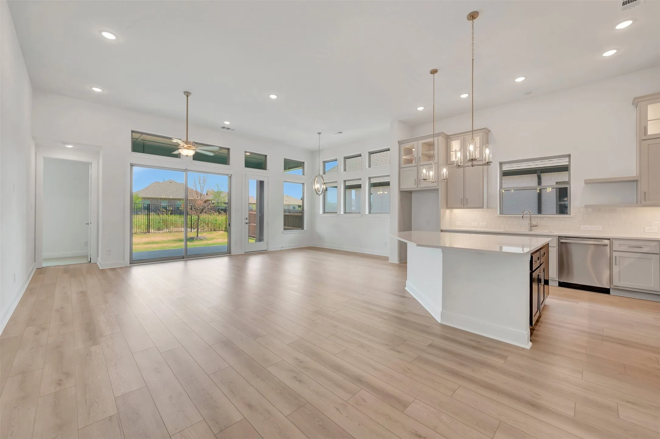 Single Family Residence For Sale in Tarrant County , 7829 Pondview Lane, Fort Worth, Texas 76123, 3 Bedroom, 2 Bathroom, 2 Garage spaces, 2,074 Sqft, built in 2026, New Construction - Complete, mls#21185753, Real Estate Agent in Fort Worth, Homes For Sale in Tarrant county, Homes For Sale in Fort Worth, Realtor in Fort Worth Texas, Real Estate Brokerage Independent Realty Texas, Luminita Cordes Realtor