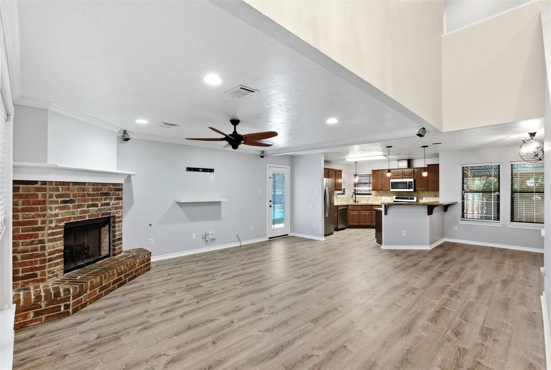 Single Family Residence For Sale in Brazos County , 1112 Hopewell Court, College Station, Texas 77845, 6 Bedroom, 4 Bathroom, Garage spaces, 2,870 Sqft, built in 2008, Preowned, Price $399,000, mls#21183595, Real Estate Agent in College Station, Homes For Sale in Brazos county, Homes For Sale in College Station, Realtor in College Station Texas, Real Estate Brokerage Independent Realty Texas, Luminita Cordes Realtor