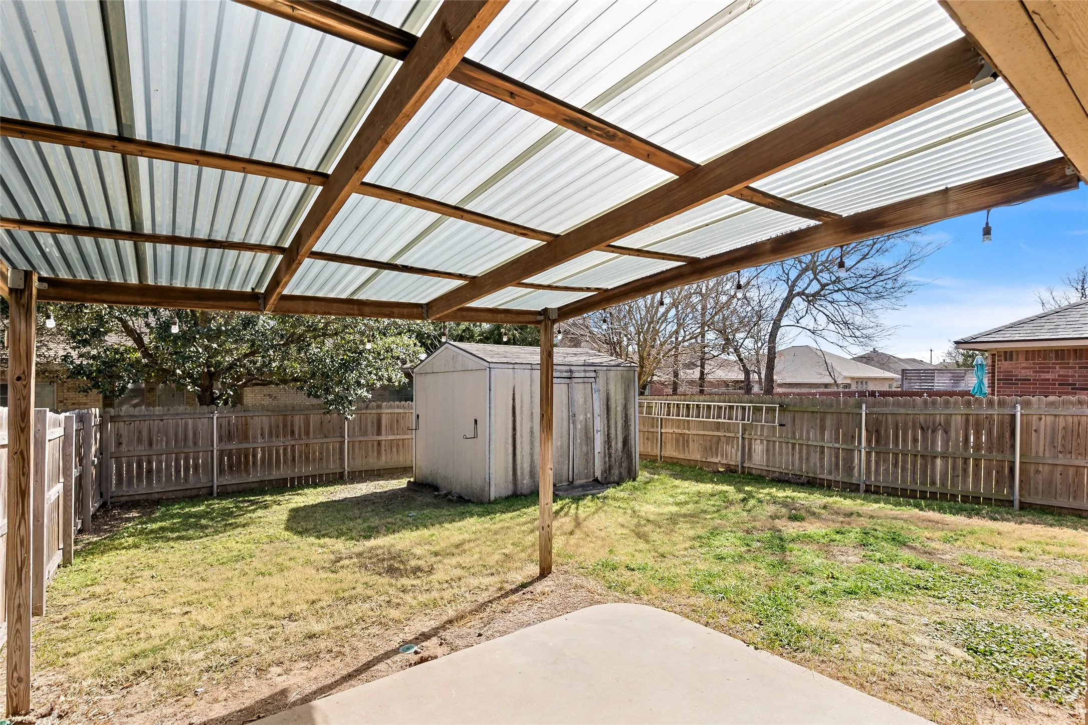 Single Family Residence For Sale in Brazos County , 1112 Hopewell Court, College Station, Texas 77845, 6 Bedroom, 4 Bathroom, Garage spaces, 2,870 Sqft, built in 2008, Preowned, Price $399,000, mls#21183595, Real Estate Agent in College Station, Homes For Sale in Brazos county, Homes For Sale in College Station, Realtor in College Station Texas, Real Estate Brokerage Independent Realty Texas, Luminita Cordes Realtor