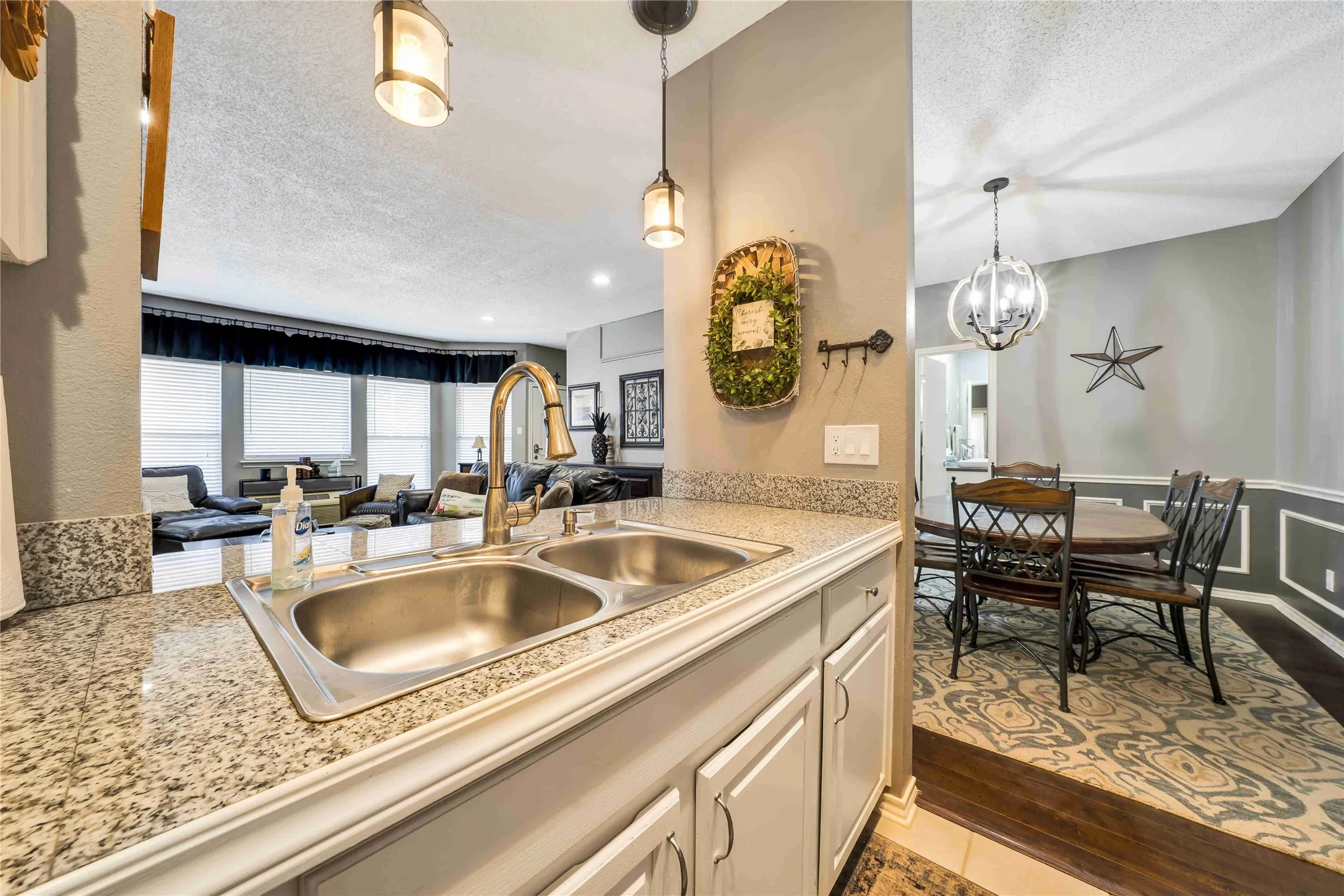 Condominium For Sale in Grayson County , 2164 Tanglewood Boulevard C215, Pottsboro, Texas 75076, 2 Bedroom, 3 Bathroom, Garage spaces, 1,251 Sqft, built in 1985, Preowned, mls#21184985, Real Estate Agent in Pottsboro, Homes For Sale in Grayson county, Homes For Sale in Pottsboro, Realtor in Pottsboro Texas, Real Estate Brokerage Independent Realty Texas, Luminita Cordes Realtor