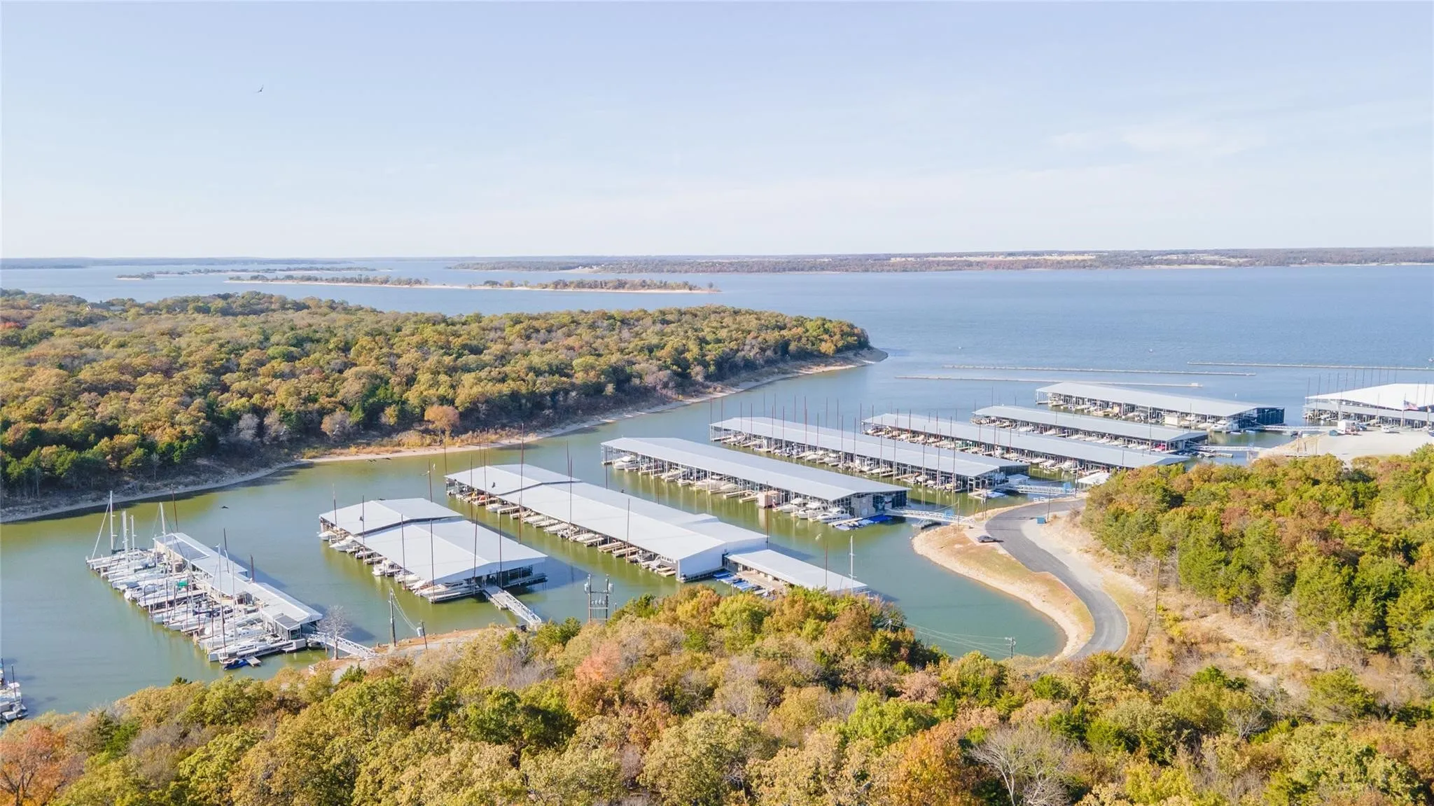 Condominium For Sale in Grayson County , 2164 Tanglewood Boulevard C215, Pottsboro, Texas 75076, 2 Bedroom, 3 Bathroom, Garage spaces, 1,251 Sqft, built in 1985, Preowned, mls#21184985, Real Estate Agent in Pottsboro, Homes For Sale in Grayson county, Homes For Sale in Pottsboro, Realtor in Pottsboro Texas, Real Estate Brokerage Independent Realty Texas, Luminita Cordes Realtor