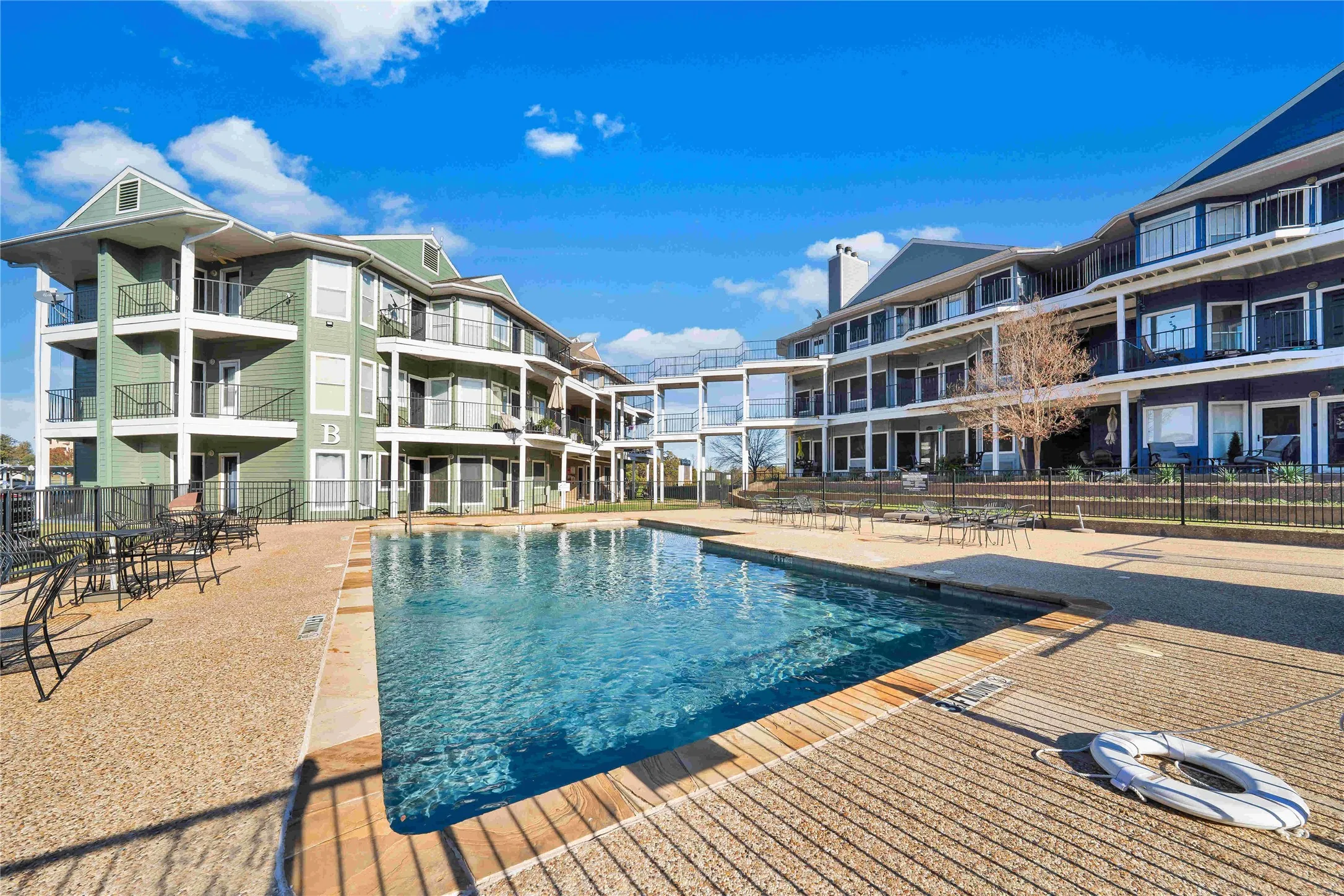 Condominium For Sale in Grayson County , 2164 Tanglewood Boulevard C215, Pottsboro, Texas 75076, 2 Bedroom, 3 Bathroom, Garage spaces, 1,251 Sqft, built in 1985, Preowned, mls#21184985, Real Estate Agent in Pottsboro, Homes For Sale in Grayson county, Homes For Sale in Pottsboro, Realtor in Pottsboro Texas, Real Estate Brokerage Independent Realty Texas, Luminita Cordes Realtor