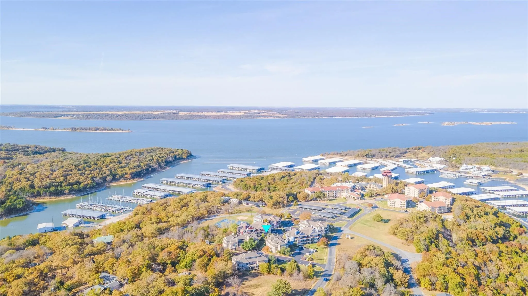 Condominium For Sale in Grayson County , 2164 Tanglewood Boulevard C215, Pottsboro, Texas 75076, 2 Bedroom, 3 Bathroom, Garage spaces, 1,251 Sqft, built in 1985, Preowned, mls#21184985, Real Estate Agent in Pottsboro, Homes For Sale in Grayson county, Homes For Sale in Pottsboro, Realtor in Pottsboro Texas, Real Estate Brokerage Independent Realty Texas, Luminita Cordes Realtor