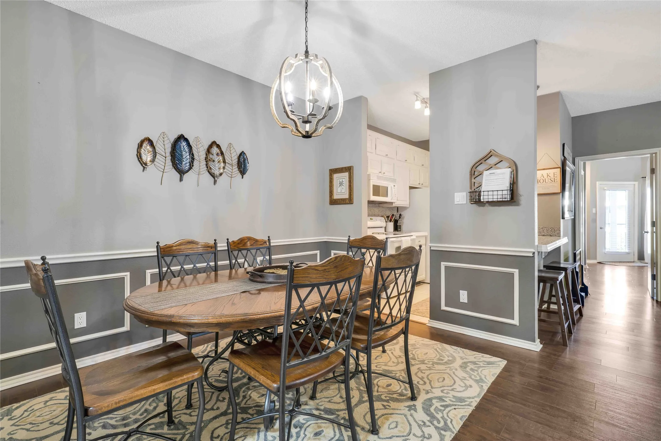 Condominium For Sale in Grayson County , 2164 Tanglewood Boulevard C215, Pottsboro, Texas 75076, 2 Bedroom, 3 Bathroom, Garage spaces, 1,251 Sqft, built in 1985, Preowned, mls#21184985, Real Estate Agent in Pottsboro, Homes For Sale in Grayson county, Homes For Sale in Pottsboro, Realtor in Pottsboro Texas, Real Estate Brokerage Independent Realty Texas, Luminita Cordes Realtor