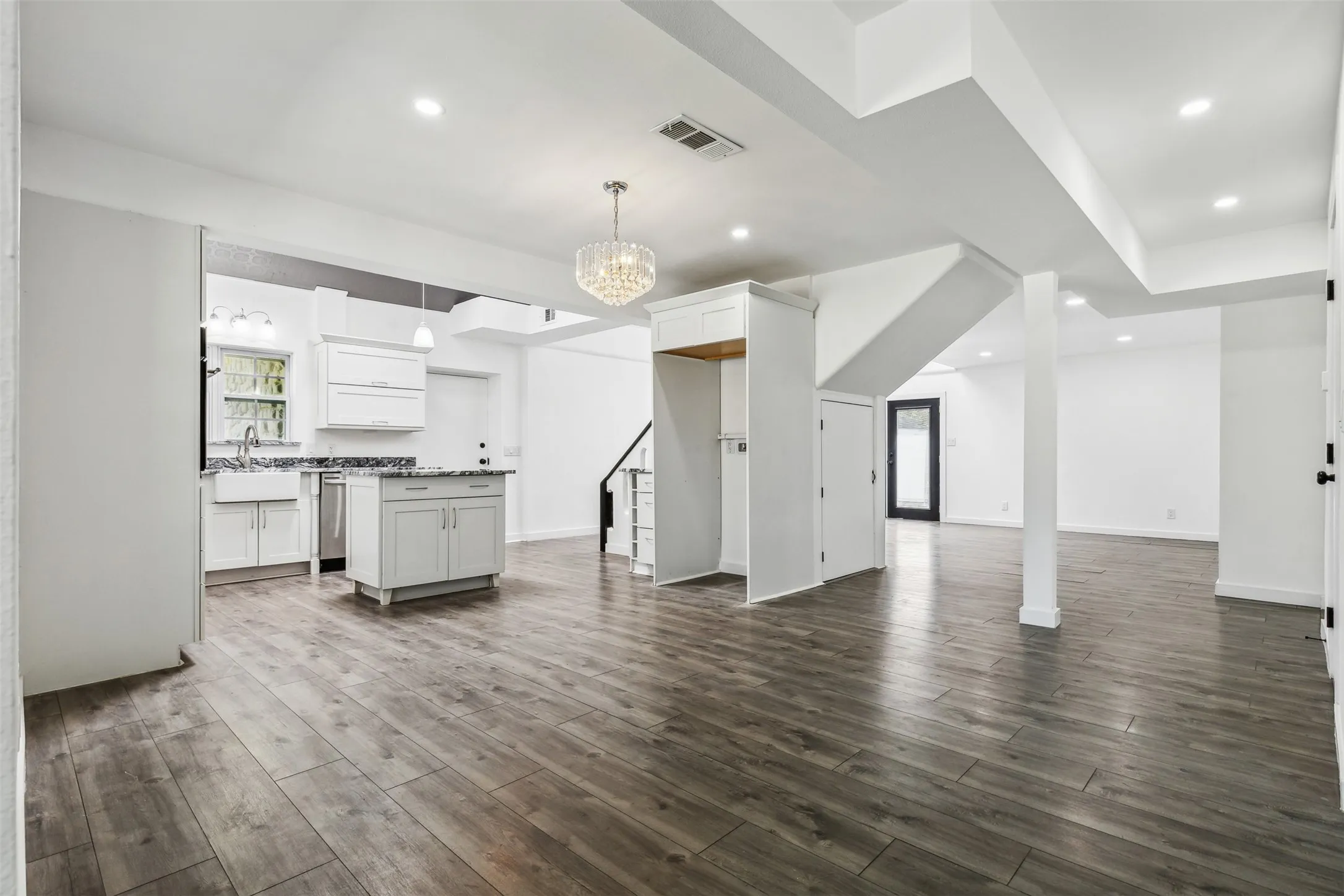 Single Family Residence For Sale in Parker County , 549 W Paloma Court, Fort Worth, Texas 76108, 4 Bedroom, 3 Bathroom, 4 Garage spaces, 2,756 Sqft, built in 1984, mls#21185636, Real Estate Agent in Fort Worth, Homes For Sale in Parker county, Homes For Sale in Fort Worth, Realtor in Fort Worth Texas, Real Estate Brokerage Independent Realty Texas, Luminita Cordes Realtor