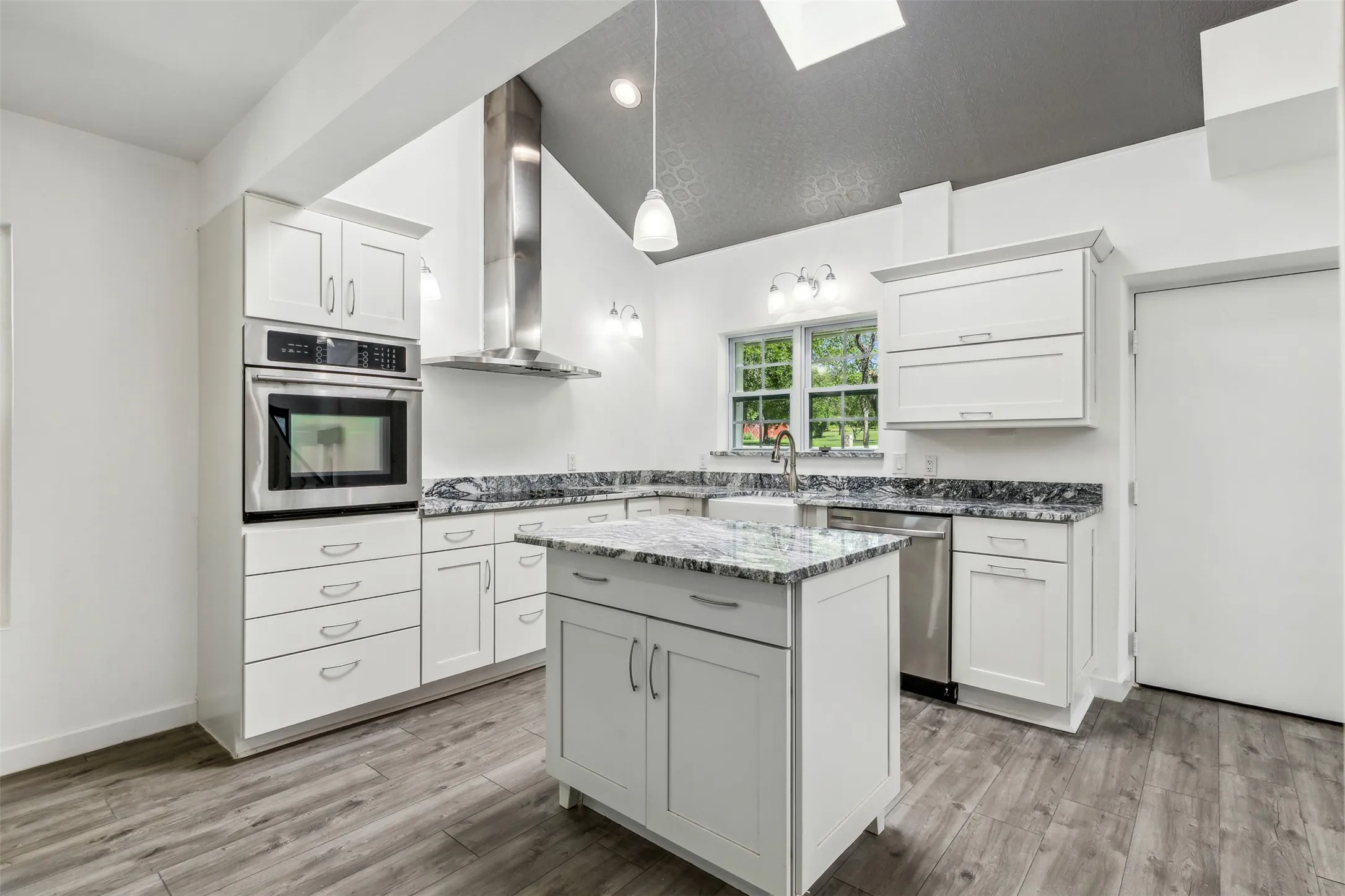 Single Family Residence For Sale in Parker County , 549 W Paloma Court, Fort Worth, Texas 76108, 4 Bedroom, 3 Bathroom, 4 Garage spaces, 2,756 Sqft, built in 1984, mls#21185636, Real Estate Agent in Fort Worth, Homes For Sale in Parker county, Homes For Sale in Fort Worth, Realtor in Fort Worth Texas, Real Estate Brokerage Independent Realty Texas, Luminita Cordes Realtor