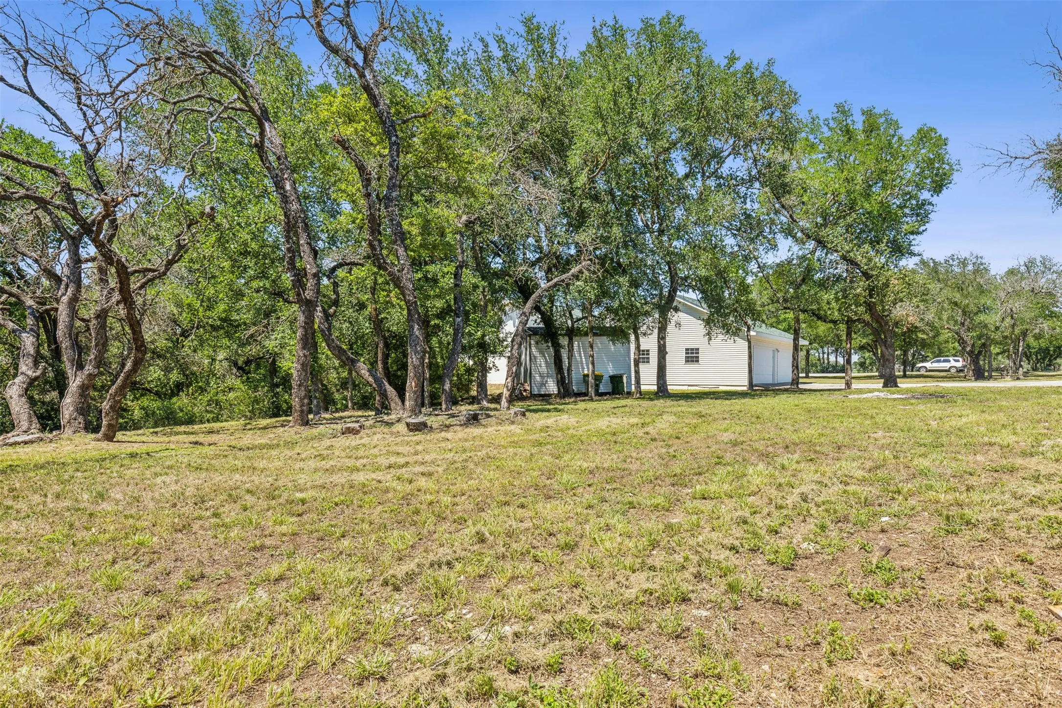 Single Family Residence For Sale in Parker County , 549 W Paloma Court, Fort Worth, Texas 76108, 4 Bedroom, 3 Bathroom, 4 Garage spaces, 2,756 Sqft, built in 1984, mls#21185636, Real Estate Agent in Fort Worth, Homes For Sale in Parker county, Homes For Sale in Fort Worth, Realtor in Fort Worth Texas, Real Estate Brokerage Independent Realty Texas, Luminita Cordes Realtor