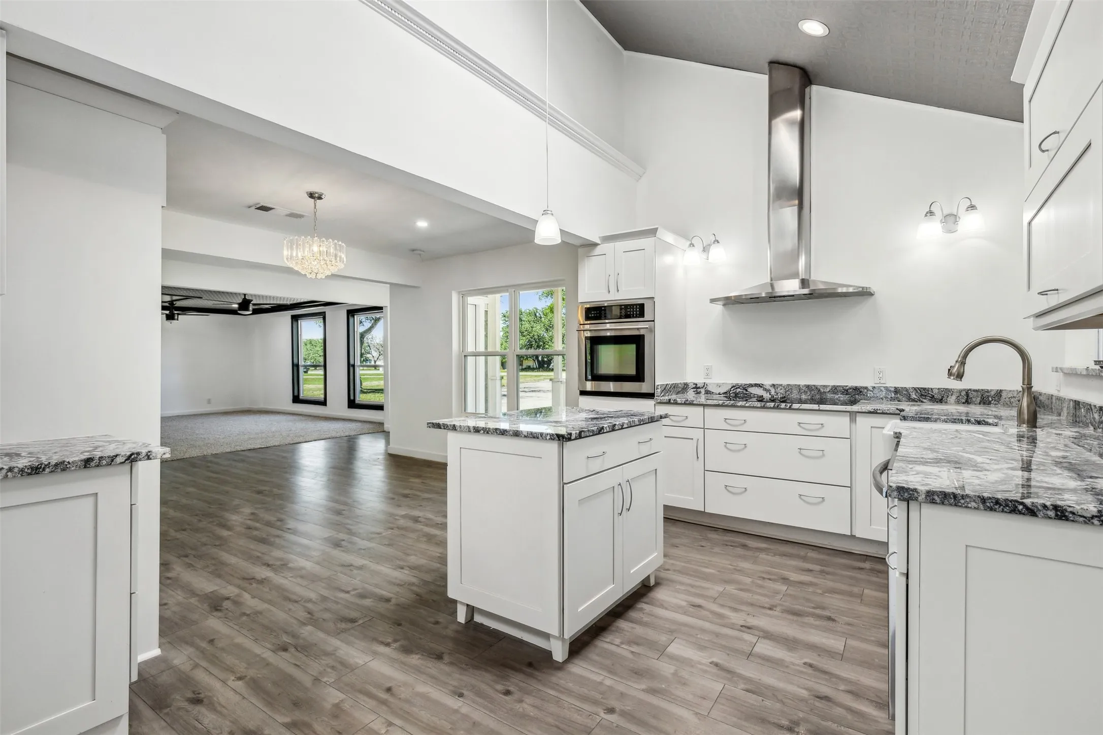 Single Family Residence For Sale in Parker County , 549 W Paloma Court, Fort Worth, Texas 76108, 4 Bedroom, 3 Bathroom, 4 Garage spaces, 2,756 Sqft, built in 1984, mls#21185636, Real Estate Agent in Fort Worth, Homes For Sale in Parker county, Homes For Sale in Fort Worth, Realtor in Fort Worth Texas, Real Estate Brokerage Independent Realty Texas, Luminita Cordes Realtor