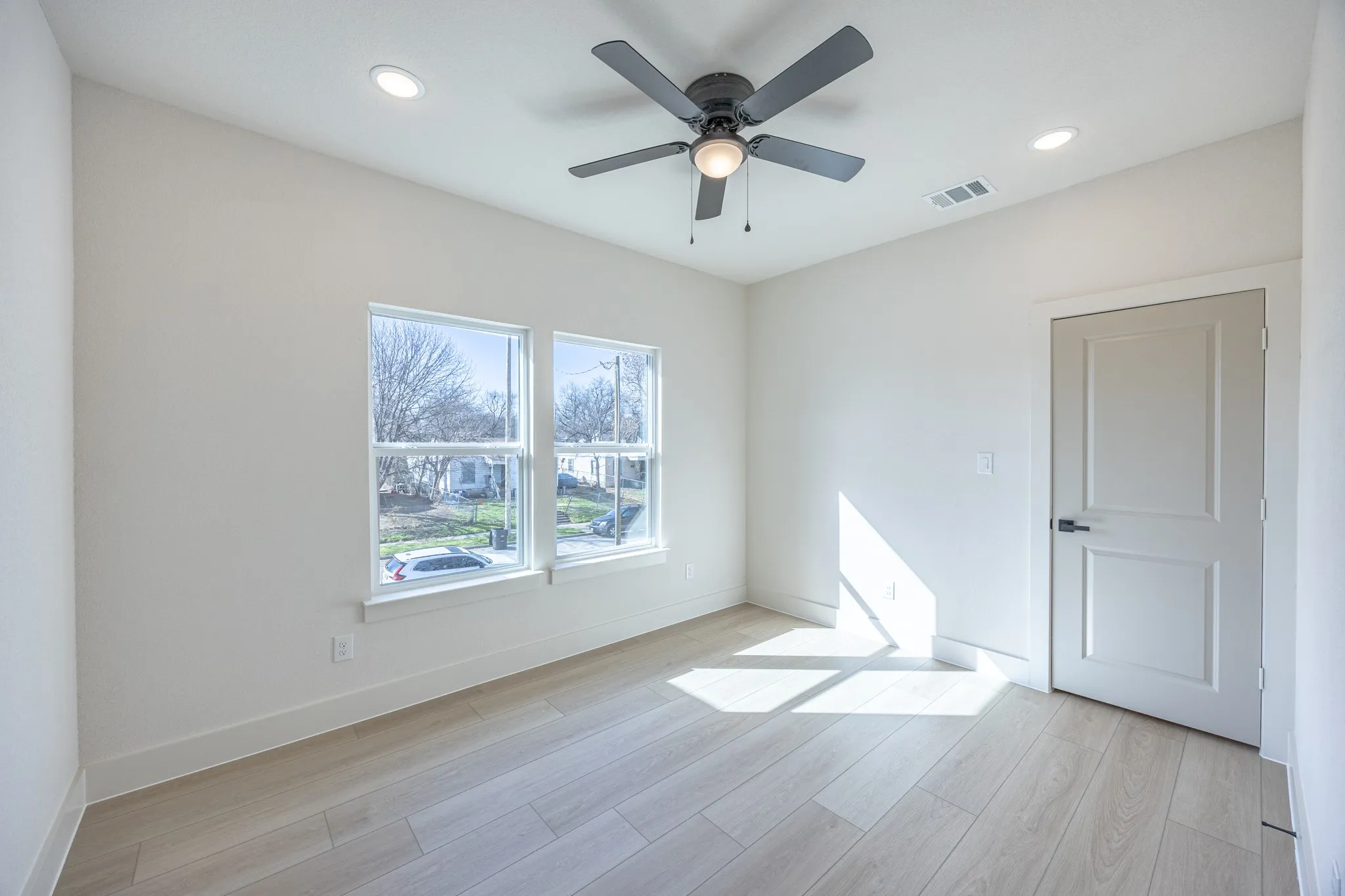 Single Family Residence For Sale in Tarrant County , 617 E Ramsey Avenue, Fort Worth, Texas 76104, 4 Bedroom, 3 Bathroom, 2 Garage spaces, 1,966 Sqft, built in 2026, mls#21185686, Real Estate Agent in Fort Worth, Homes For Sale in Tarrant county, Homes For Sale in Fort Worth, Realtor in Fort Worth Texas, Real Estate Brokerage Independent Realty Texas, Luminita Cordes Realtor