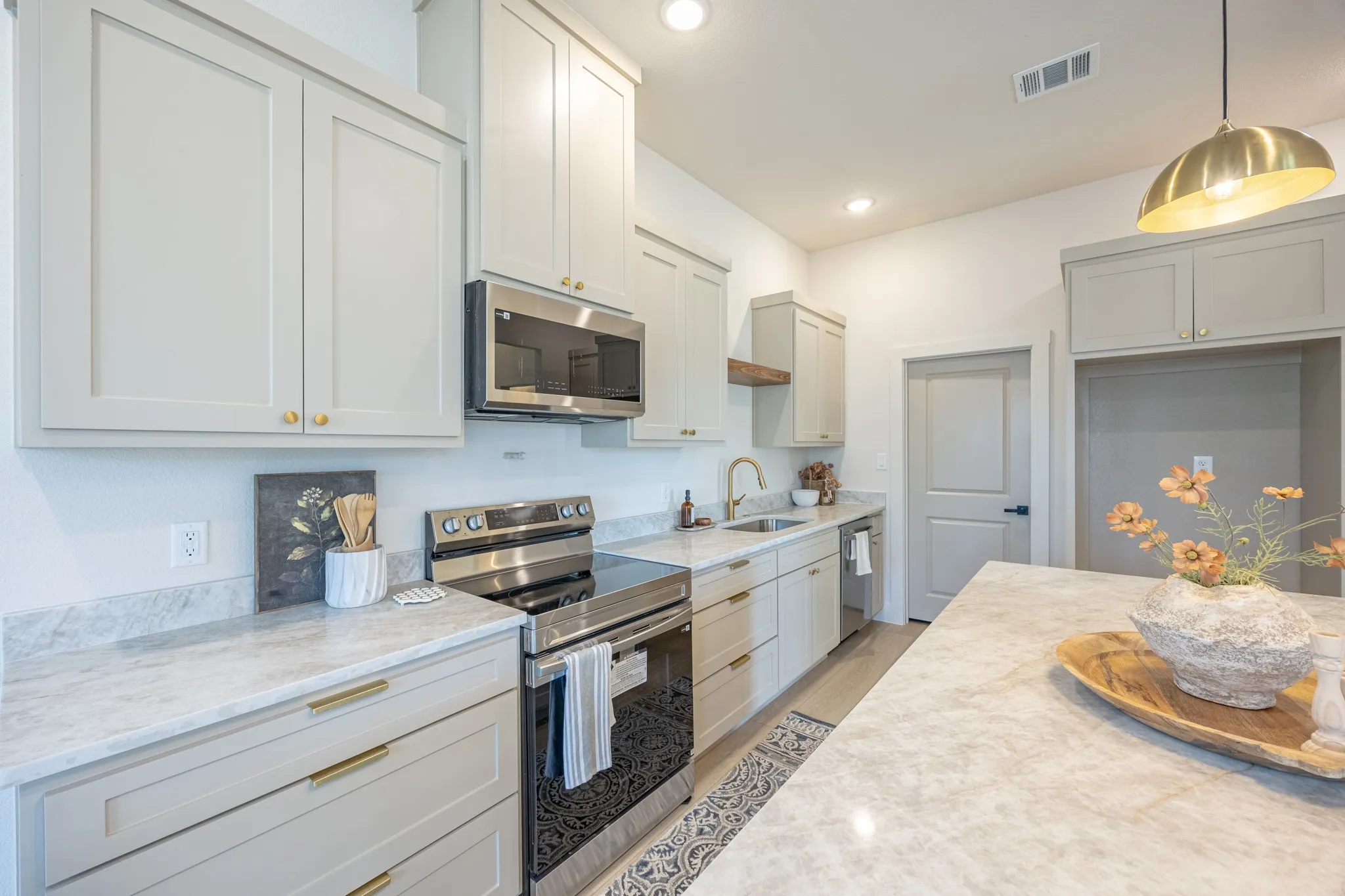 Single Family Residence For Sale in Tarrant County , 617 E Ramsey Avenue, Fort Worth, Texas 76104, 4 Bedroom, 3 Bathroom, 2 Garage spaces, 1,966 Sqft, built in 2026, mls#21185686, Real Estate Agent in Fort Worth, Homes For Sale in Tarrant county, Homes For Sale in Fort Worth, Realtor in Fort Worth Texas, Real Estate Brokerage Independent Realty Texas, Luminita Cordes Realtor