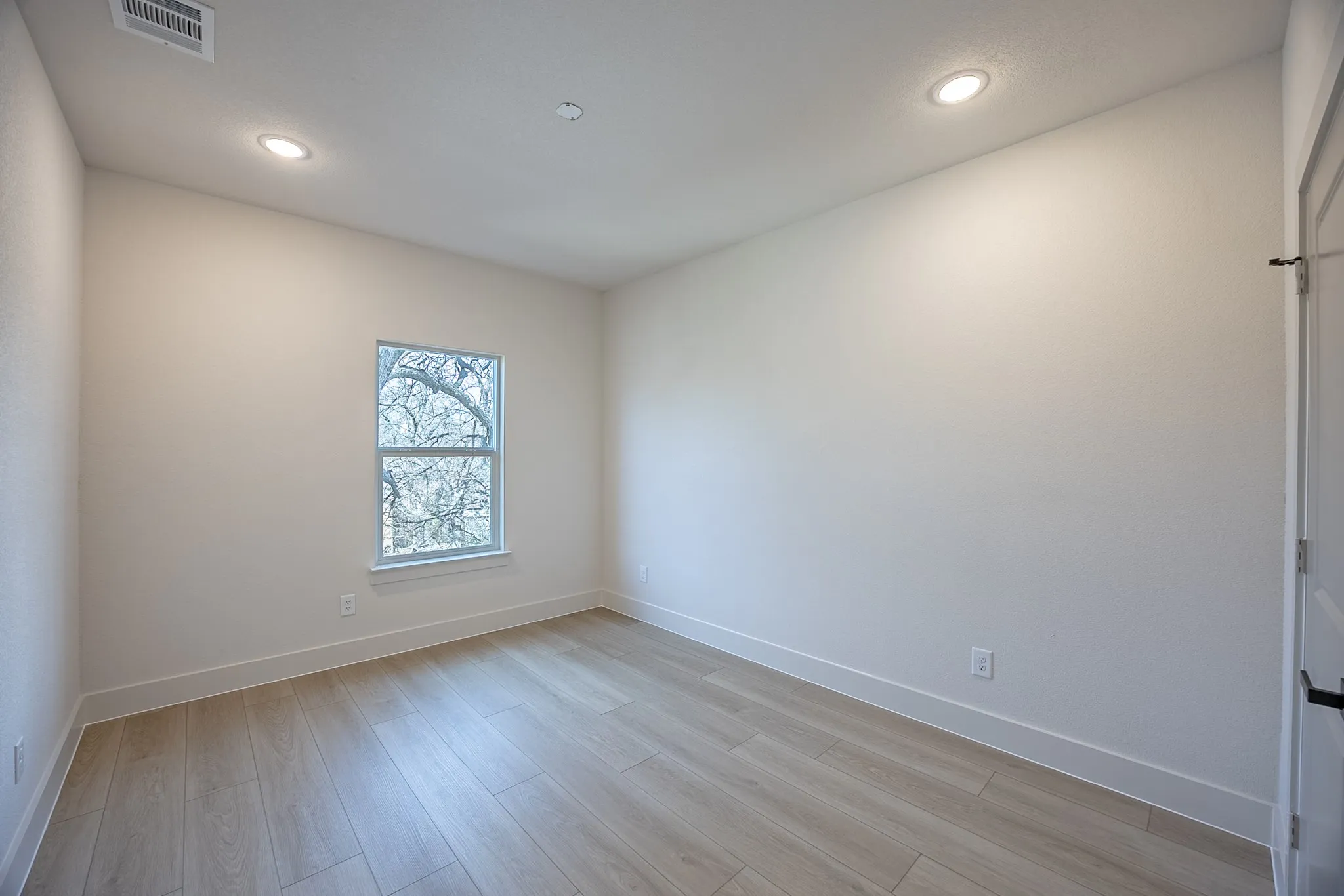 Single Family Residence For Sale in Tarrant County , 617 E Ramsey Avenue, Fort Worth, Texas 76104, 4 Bedroom, 3 Bathroom, 2 Garage spaces, 1,966 Sqft, built in 2026, mls#21185686, Real Estate Agent in Fort Worth, Homes For Sale in Tarrant county, Homes For Sale in Fort Worth, Realtor in Fort Worth Texas, Real Estate Brokerage Independent Realty Texas, Luminita Cordes Realtor