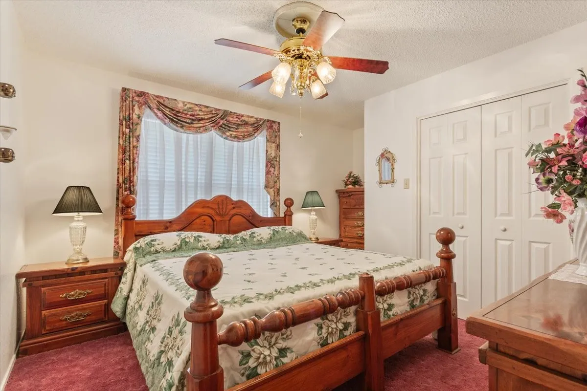 Single Family Residence For Sale in Mc Lennan County , 646 Winding Oaks, Waco, Texas 76705, 3 Bedroom, 2 Bathroom, 2 Garage spaces, 3,024 Sqft, built in 1986, mls#21183030, Real Estate Agent in Waco, Homes For Sale in Mc Lennan county, Homes For Sale in Waco, Realtor in Waco Texas, Real Estate Brokerage Independent Realty Texas, Luminita Cordes Realtor