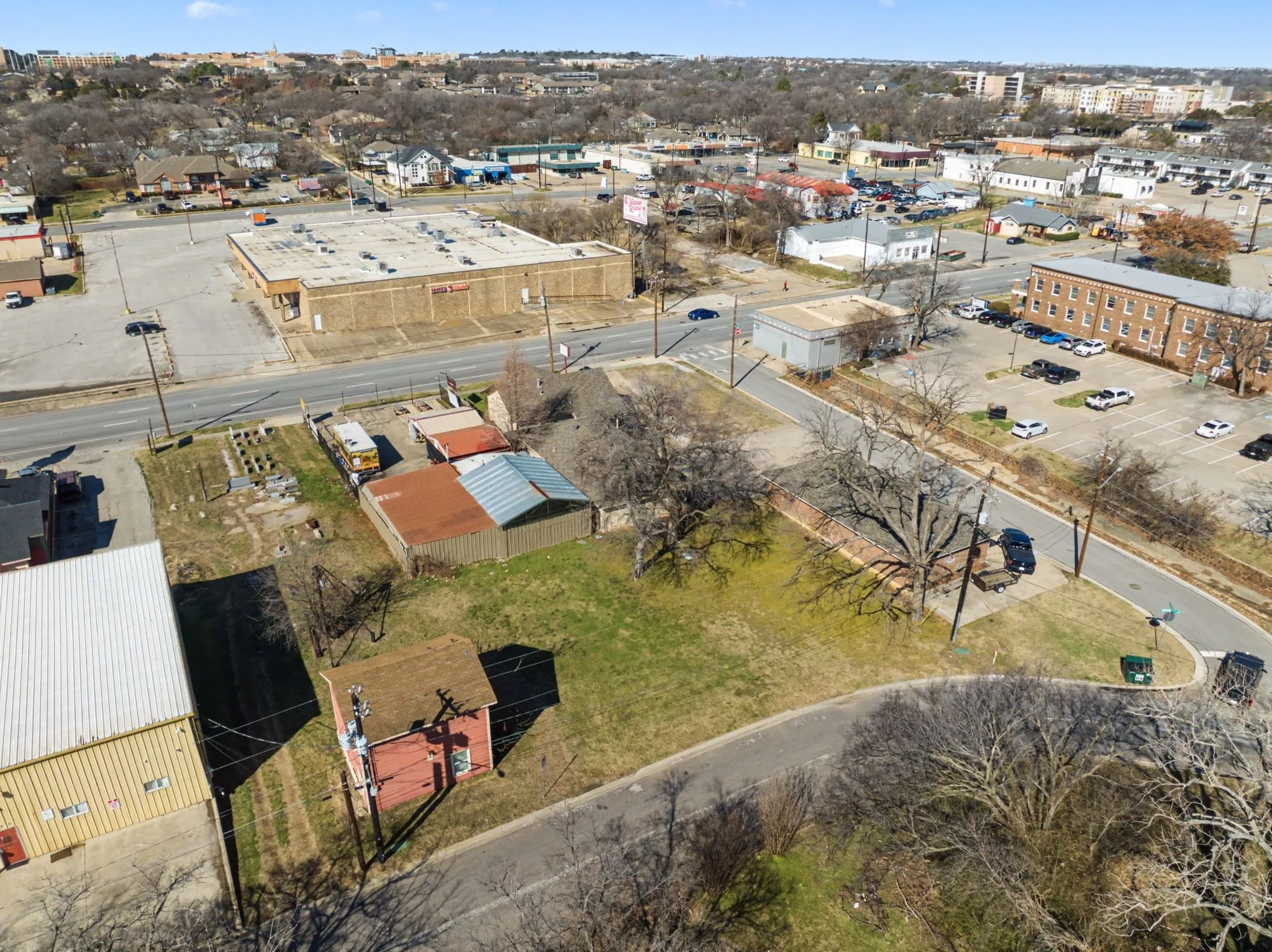 Unimproved Land For Sale in Denton County , 606 Wainwright Street, Denton, Texas 76201, 0, 0, Garage spaces, 0 Sqft, built in 0, mls#21185424, Real Estate Agent in Denton, Homes For Sale in Denton county, Homes For Sale in Denton, Realtor in Denton Texas, Real Estate Brokerage Independent Realty Texas, Luminita Cordes Realtor