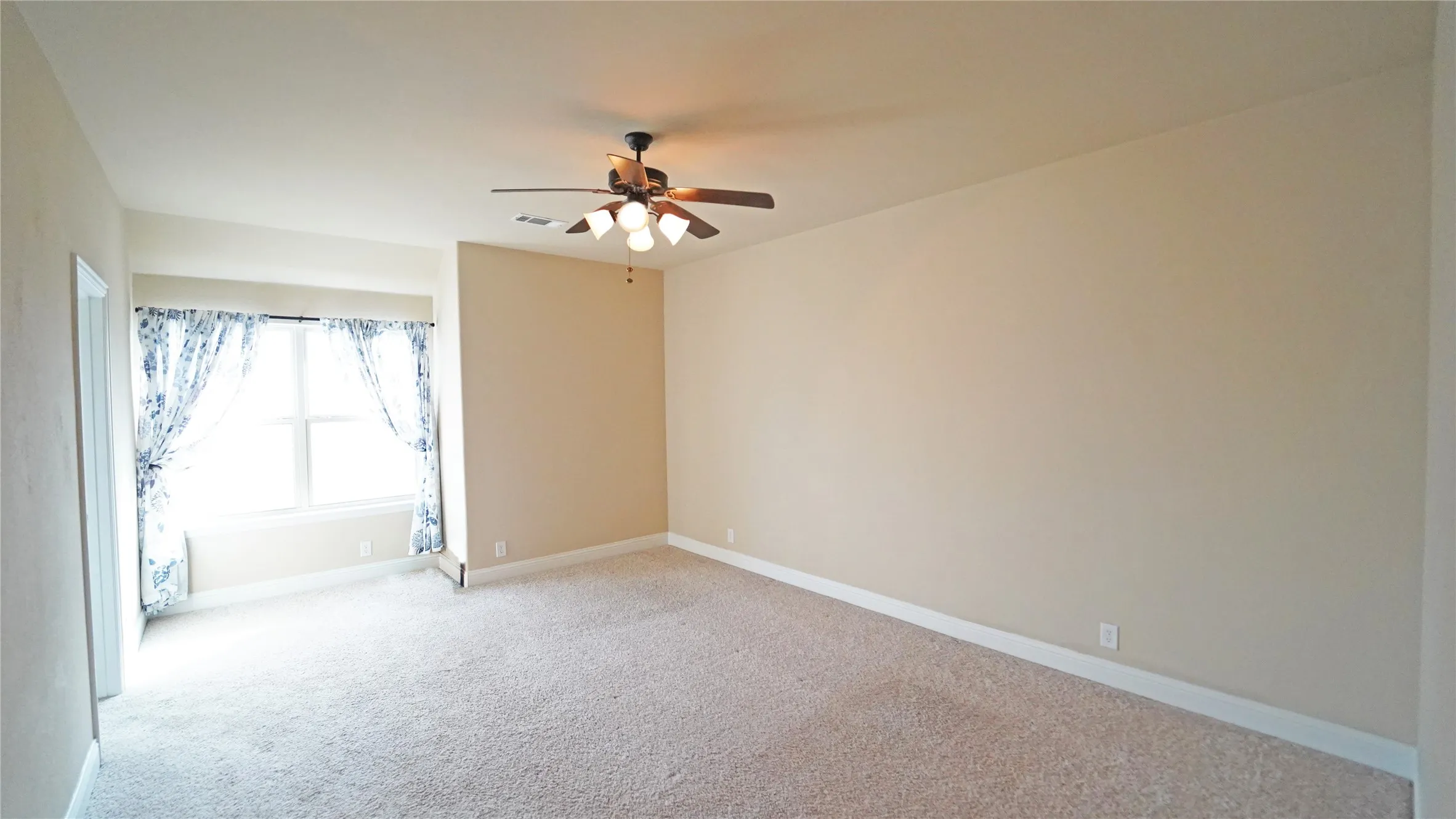 Upstairs Primary Bedroom