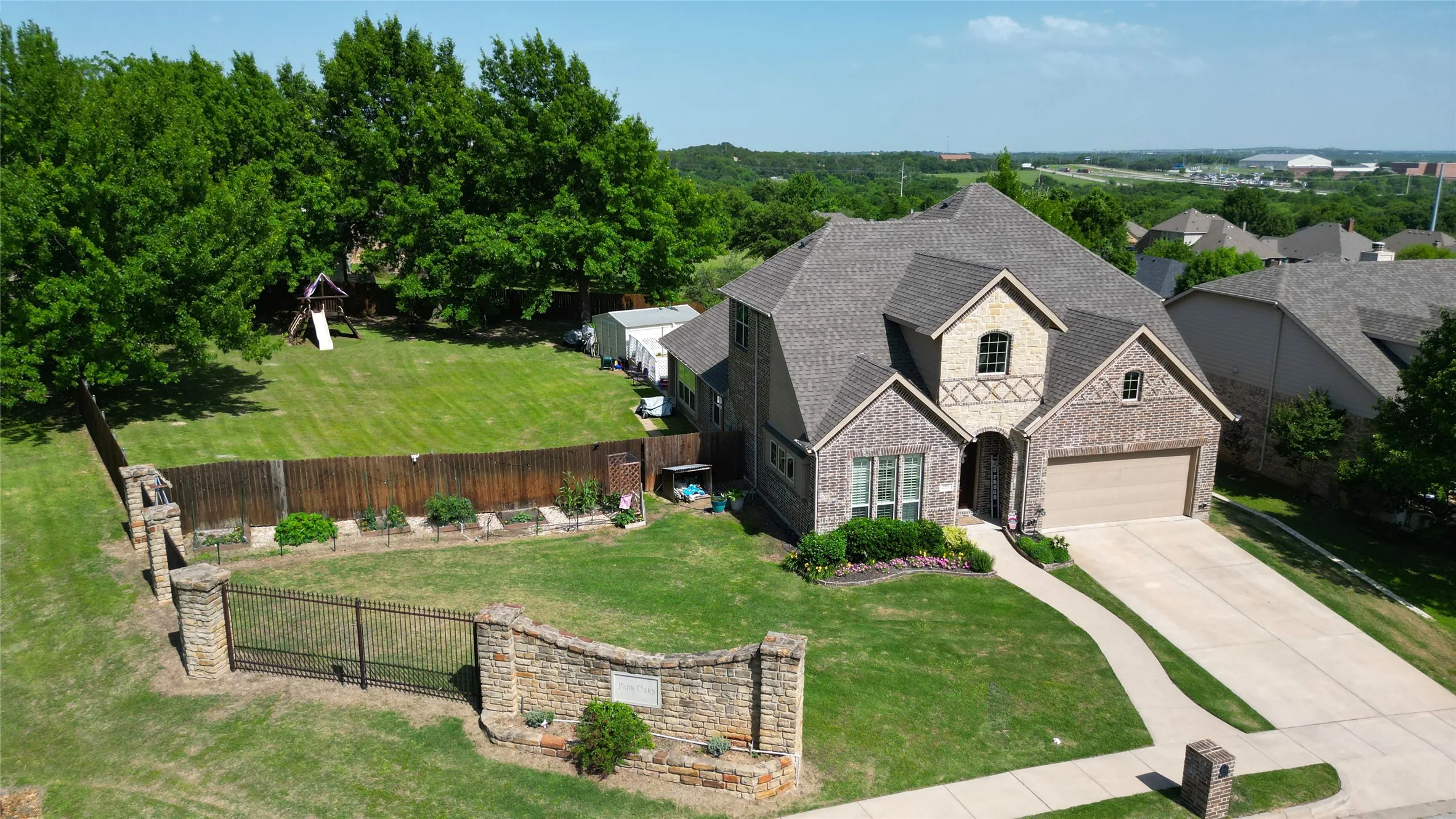 Single Family Residence For Sale in Parker County , 1901 Bay Laurel Drive, Weatherford, Texas 76086, 4 Bedroom, 3 Bathroom, 2 Garage spaces, 2,617 Sqft, built in 2013, Preowned, mls#21184726, Real Estate Agent in Weatherford, Homes For Sale in Parker county, Homes For Sale in Weatherford, Realtor in Weatherford Texas, Real Estate Brokerage Independent Realty Texas, Luminita Cordes Realtor