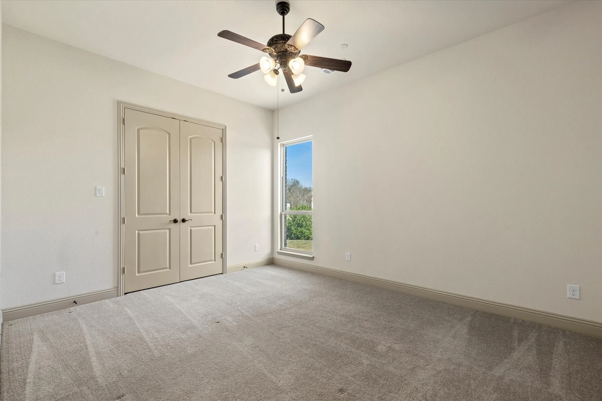 Single Family Residence For Sale in Collin County , 100 Lilyfield Drive, Lucas, Texas 75002, 4 Bedroom, 4 Bathroom, 3 Garage spaces, 3,630 Sqft, built in 2016, Preowned, Price $895,000, mls#21181647, Real Estate Agent in Lucas, Homes For Sale in Collin county, Homes For Sale in Lucas, Realtor in Lucas Texas, Real Estate Brokerage Independent Realty Texas, Luminita Cordes Realtor