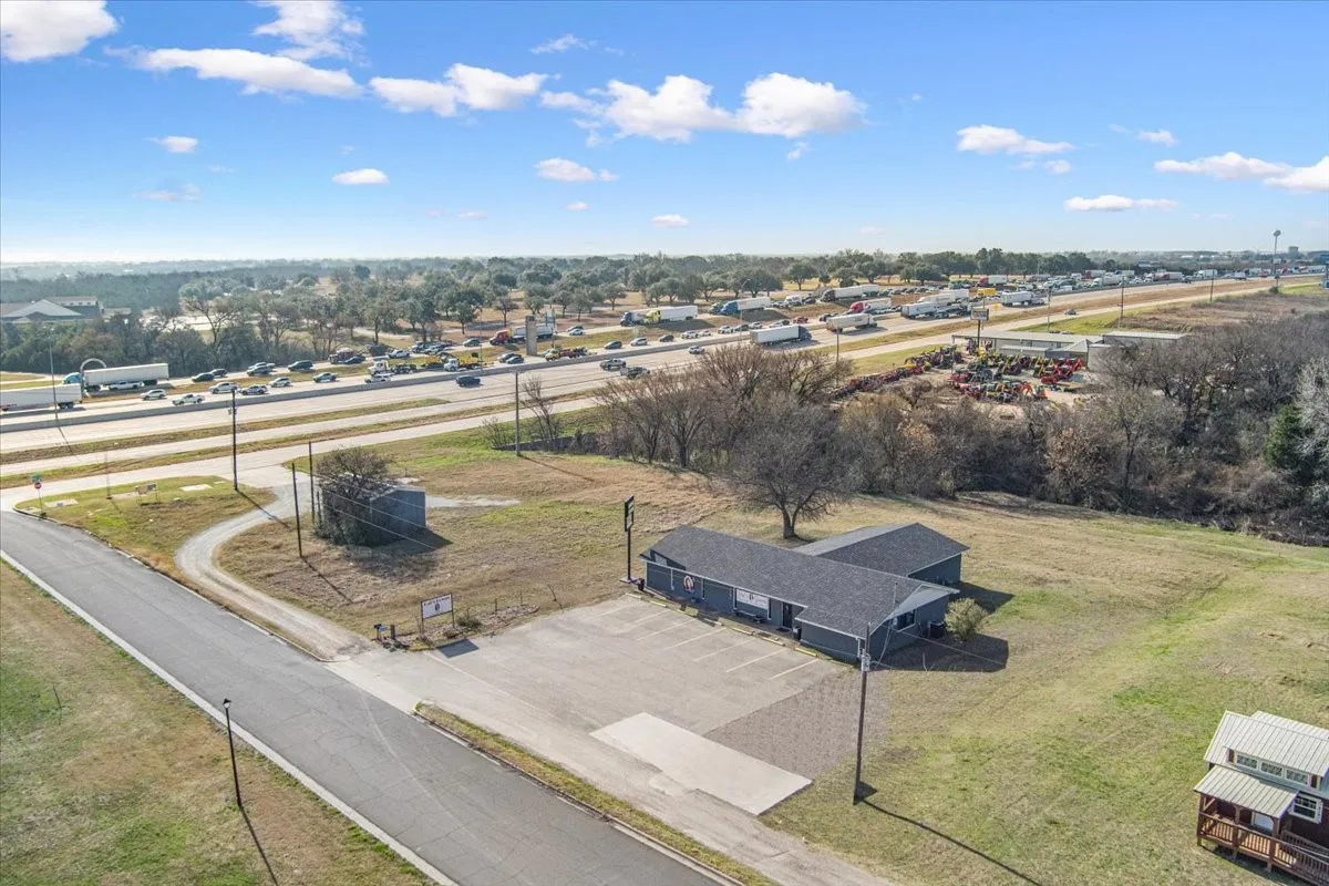 Retail For Sale in Mc Lennan County , 6398 S IH 35, Hewitt, Texas 76643, 0, 0, Garage spaces, 0 Sqft, built in 1989, Preowned, Price $399,000, mls#21185399, Real Estate Agent in Hewitt, Homes For Sale in Mc Lennan county, Homes For Sale in Hewitt, Realtor in Hewitt Texas, Real Estate Brokerage Independent Realty Texas, Luminita Cordes Realtor