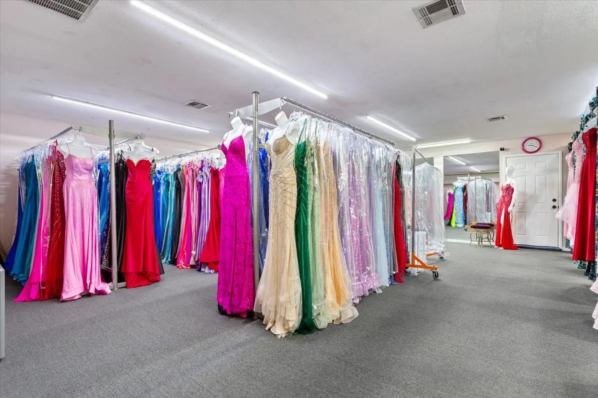 Back showroom/fitting area