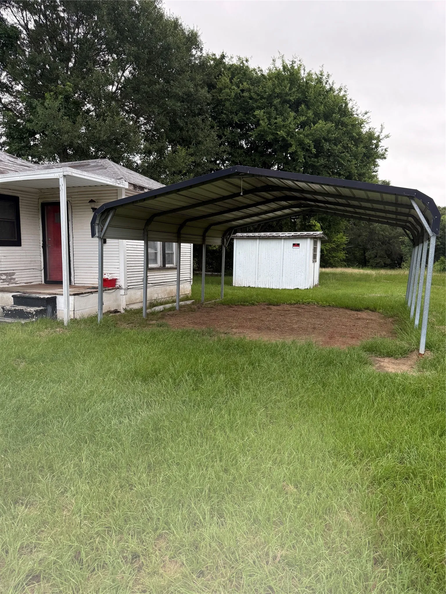 Single Family Residence For Sale in Van Zandt County , 3061 co Road 4210, Athens, Texas 75752, 2 Bedroom, 1 Bathroom, Garage spaces, 625 Sqft, built in 1930, mls#21184939, Real Estate Agent in Athens, Homes For Sale in Van Zandt county, Homes For Sale in Athens, Realtor in Athens Texas, Real Estate Brokerage Independent Realty Texas, Luminita Cordes Realtor