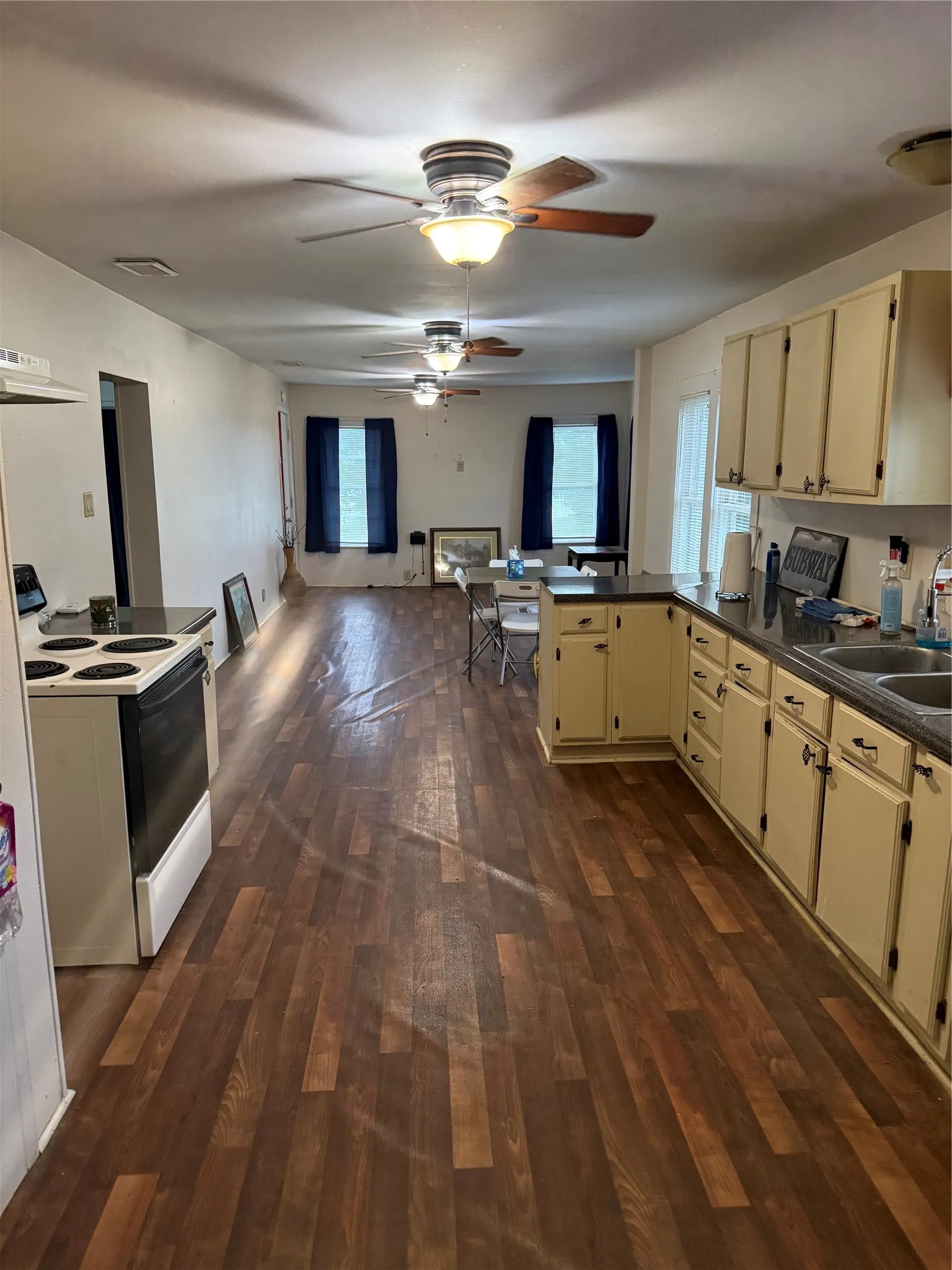 Single Family Residence For Sale in Van Zandt County , 3061 co Road 4210, Athens, Texas 75752, 2 Bedroom, 1 Bathroom, Garage spaces, 625 Sqft, built in 1930, mls#21184939, Real Estate Agent in Athens, Homes For Sale in Van Zandt county, Homes For Sale in Athens, Realtor in Athens Texas, Real Estate Brokerage Independent Realty Texas, Luminita Cordes Realtor