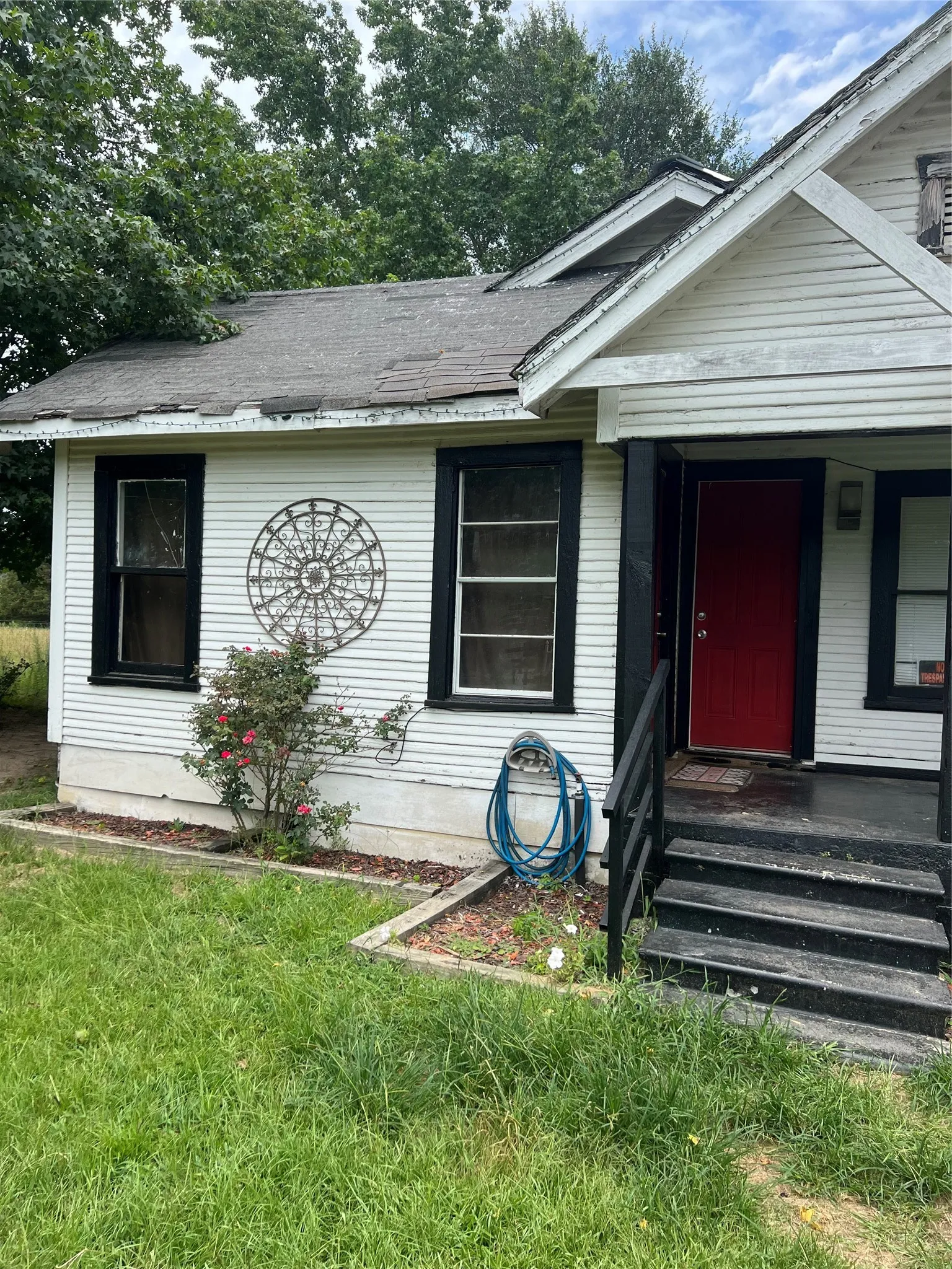 Single Family Residence For Sale in Van Zandt County , 3061 co Road 4210, Athens, Texas 75752, 2 Bedroom, 1 Bathroom, Garage spaces, 625 Sqft, built in 1930, mls#21184939, Real Estate Agent in Athens, Homes For Sale in Van Zandt county, Homes For Sale in Athens, Realtor in Athens Texas, Real Estate Brokerage Independent Realty Texas, Luminita Cordes Realtor