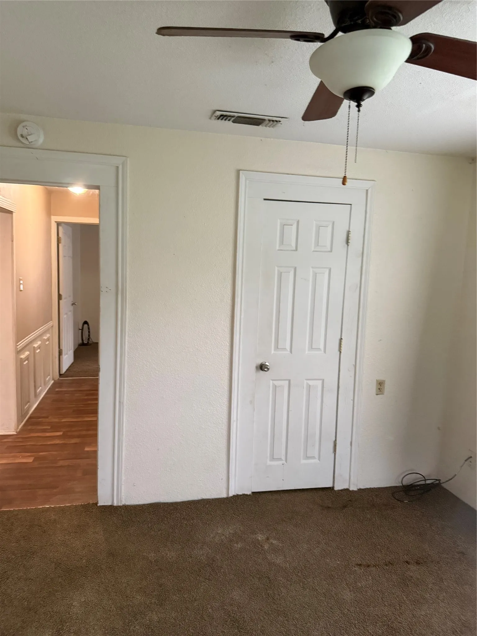 Single Family Residence For Sale in Van Zandt County , 3061 co Road 4210, Athens, Texas 75752, 2 Bedroom, 1 Bathroom, Garage spaces, 625 Sqft, built in 1930, mls#21184939, Real Estate Agent in Athens, Homes For Sale in Van Zandt county, Homes For Sale in Athens, Realtor in Athens Texas, Real Estate Brokerage Independent Realty Texas, Luminita Cordes Realtor