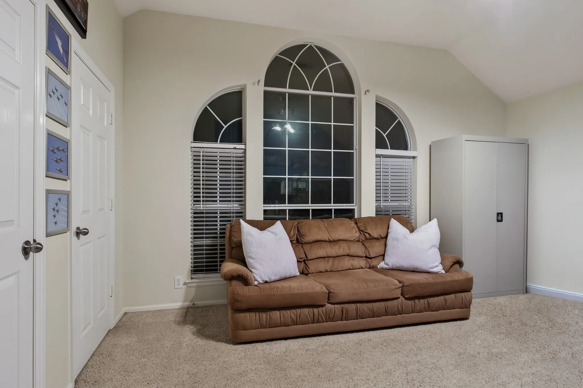 Single Family Residence For Sale in Denton County , 2724 Maple Creek Drive, Fort Worth, Texas 76177, 5 Bedroom, 4 Bathroom, 2 Garage spaces, 3,430 Sqft, built in 2005, Preowned, mls#21181296, Real Estate Agent in Fort Worth, Homes For Sale in Denton county, Homes For Sale in Fort Worth, Realtor in Fort Worth Texas, Real Estate Brokerage Independent Realty Texas, Luminita Cordes Realtor