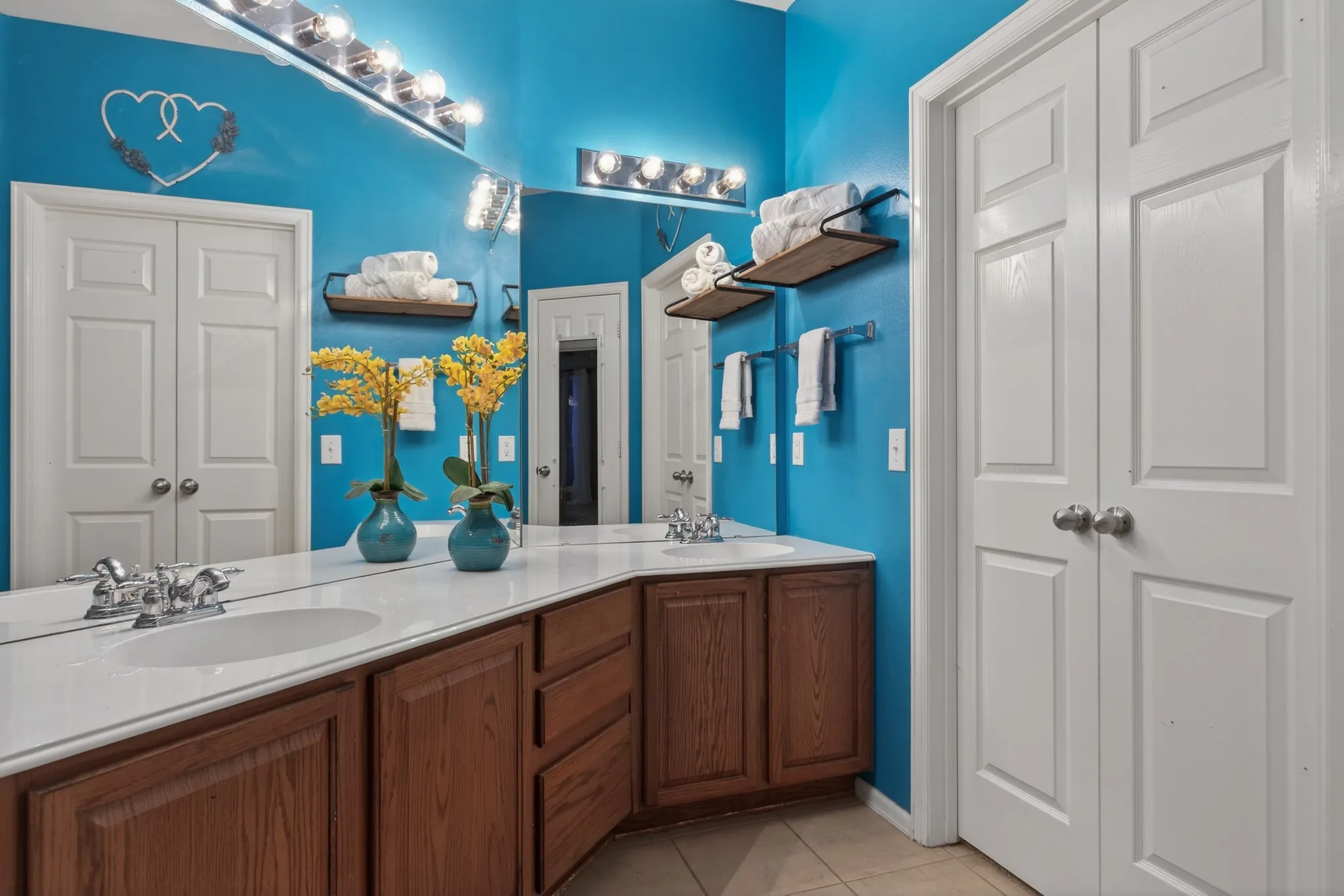 Single Family Residence For Sale in Denton County , 2724 Maple Creek Drive, Fort Worth, Texas 76177, 5 Bedroom, 4 Bathroom, 2 Garage spaces, 3,430 Sqft, built in 2005, Preowned, mls#21181296, Real Estate Agent in Fort Worth, Homes For Sale in Denton county, Homes For Sale in Fort Worth, Realtor in Fort Worth Texas, Real Estate Brokerage Independent Realty Texas, Luminita Cordes Realtor