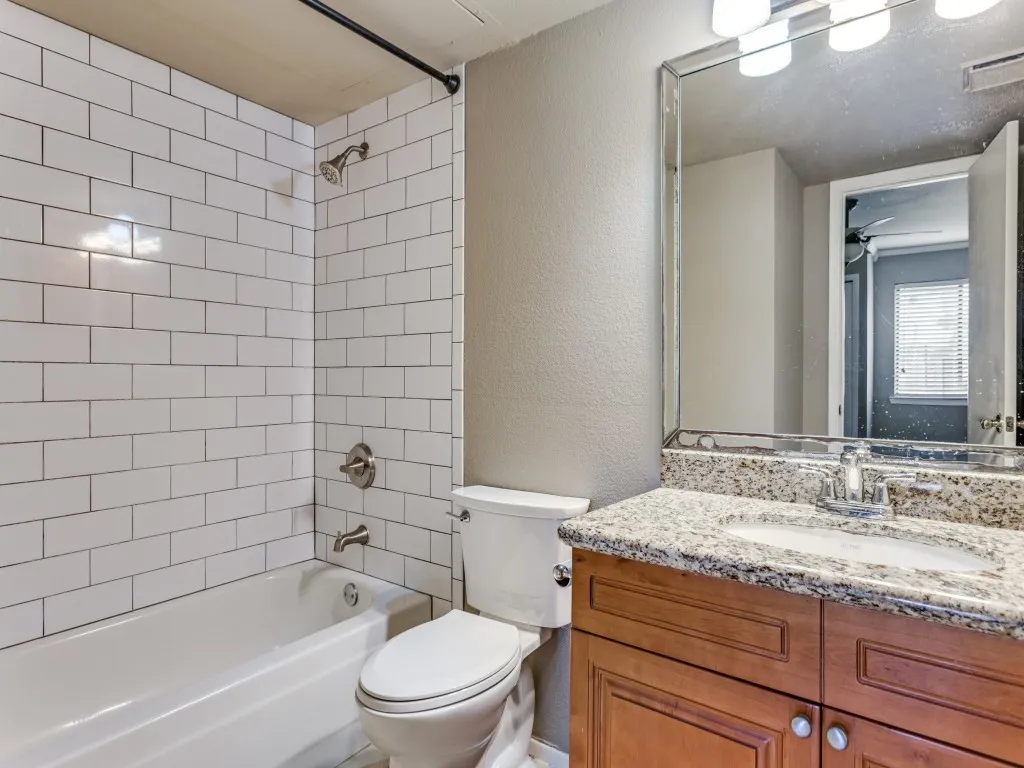 Townhouse For Sale in Tarrant County , 5618 Cedar Creek Drive 5, Benbrook, Texas 76109, 3 Bedroom, 2 Bathroom, Garage spaces, 1,155 Sqft, built in 1984, Preowned, mls#21186215, Real Estate Agent in Benbrook, Homes For Sale in Tarrant county, Homes For Sale in Benbrook, Realtor in Benbrook Texas, Real Estate Brokerage Independent Realty Texas, Luminita Cordes Realtor