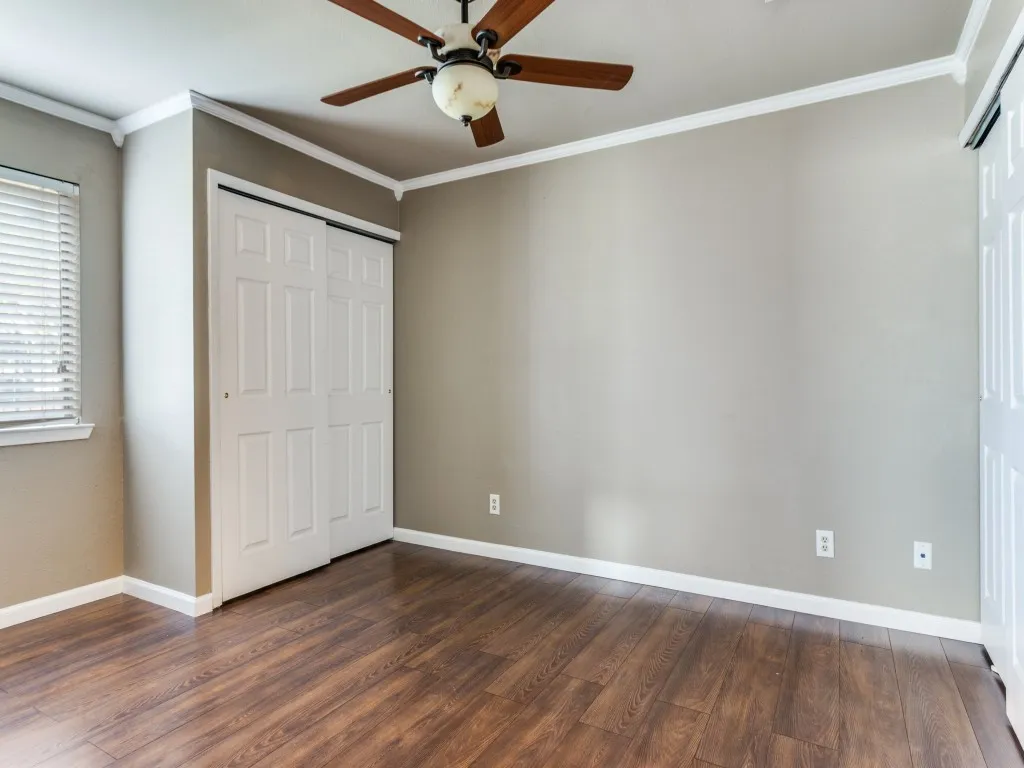 Townhouse For Sale in Tarrant County , 5618 Cedar Creek Drive 5, Benbrook, Texas 76109, 3 Bedroom, 2 Bathroom, Garage spaces, 1,155 Sqft, built in 1984, Preowned, mls#21186215, Real Estate Agent in Benbrook, Homes For Sale in Tarrant county, Homes For Sale in Benbrook, Realtor in Benbrook Texas, Real Estate Brokerage Independent Realty Texas, Luminita Cordes Realtor