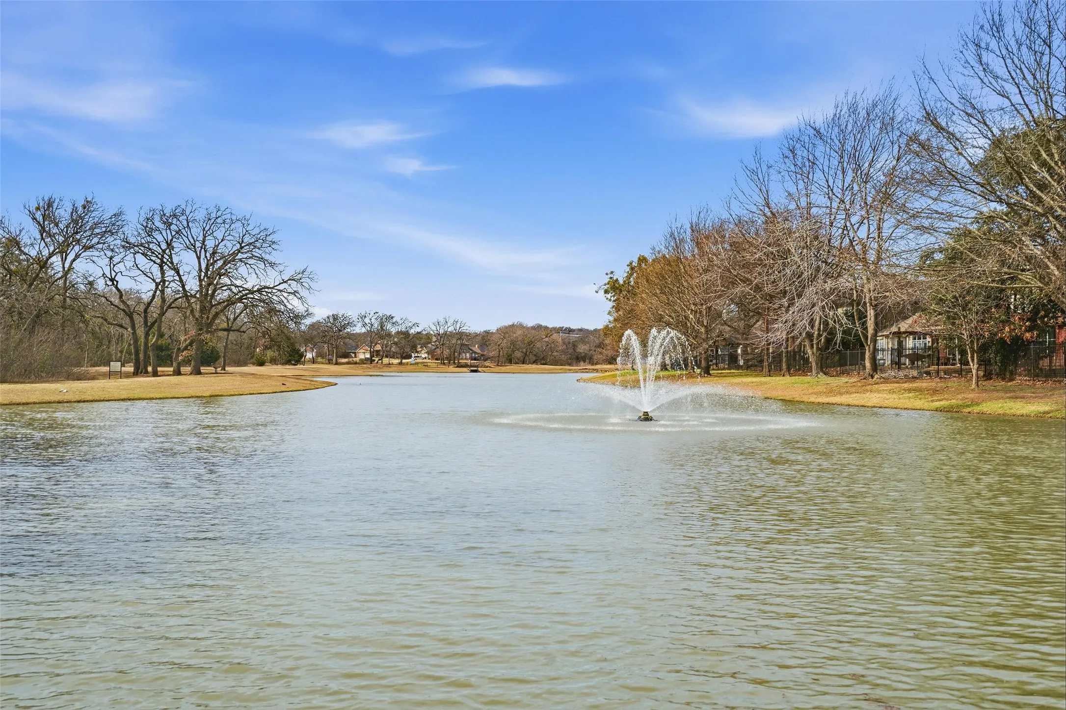 Single Family Residence For Sale in Johnson County , 508 Lakeview Circle, Burleson, Texas 76028, 4 Bedroom, 4 Bathroom, 2 Garage spaces, 3,010 Sqft, built in 2006, mls#21184162, Real Estate Agent in Burleson, Homes For Sale in Johnson county, Homes For Sale in Burleson, Realtor in Burleson Texas, Real Estate Brokerage Independent Realty Texas, Luminita Cordes Realtor
