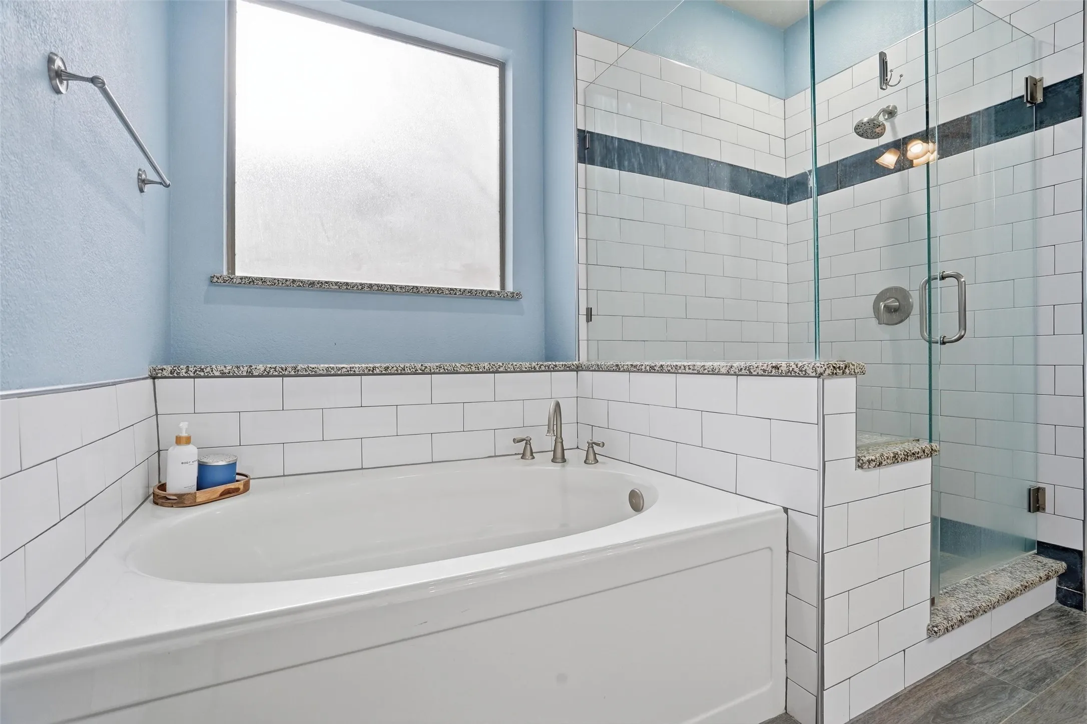 Single Family Residence For Sale in Johnson County , 508 Lakeview Circle, Burleson, Texas 76028, 4 Bedroom, 4 Bathroom, 2 Garage spaces, 3,010 Sqft, built in 2006, mls#21184162, Real Estate Agent in Burleson, Homes For Sale in Johnson county, Homes For Sale in Burleson, Realtor in Burleson Texas, Real Estate Brokerage Independent Realty Texas, Luminita Cordes Realtor
