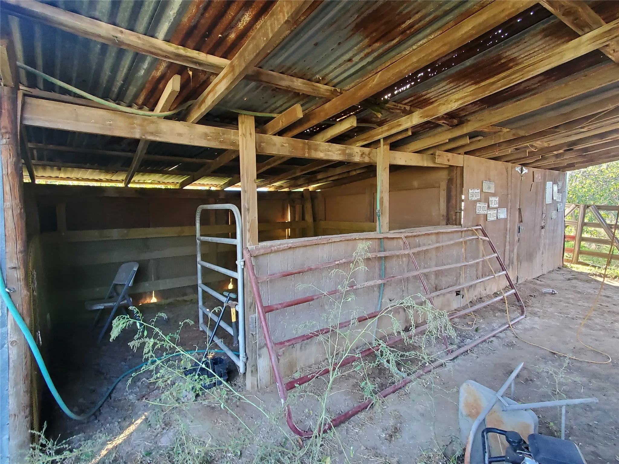 Barn with 3 Stalls plus Tack Room