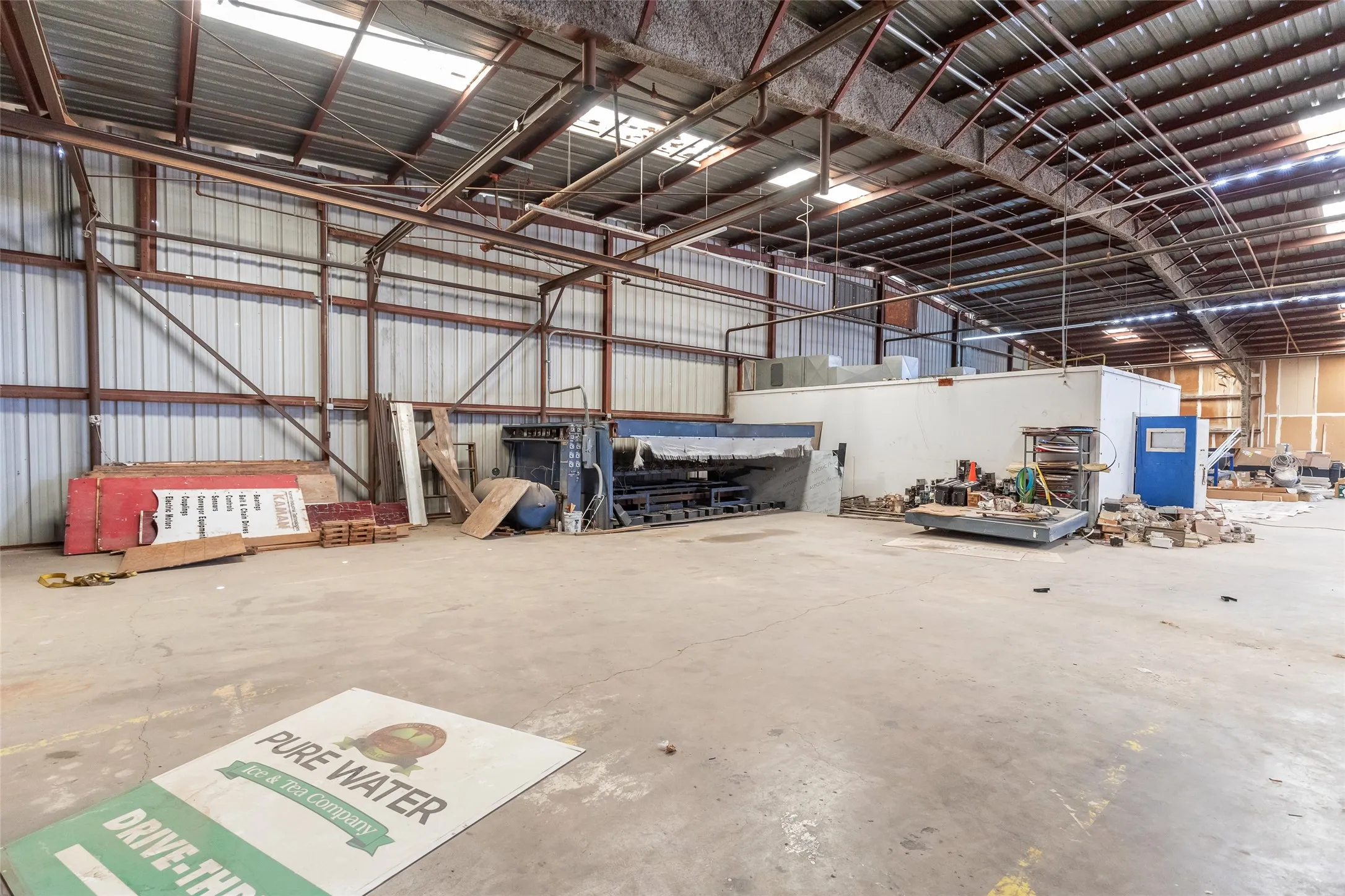 Industrial For Sale in Taylor County , 5050 E US Highway 80, Abilene, Texas 79601, 0, 0, Garage spaces, 0 Sqft, built in 1981, Preowned, mls#21182865, Real Estate Agent in Abilene, Homes For Sale in Taylor county, Homes For Sale in Abilene, Realtor in Abilene Texas, Real Estate Brokerage Independent Realty Texas, Luminita Cordes Realtor