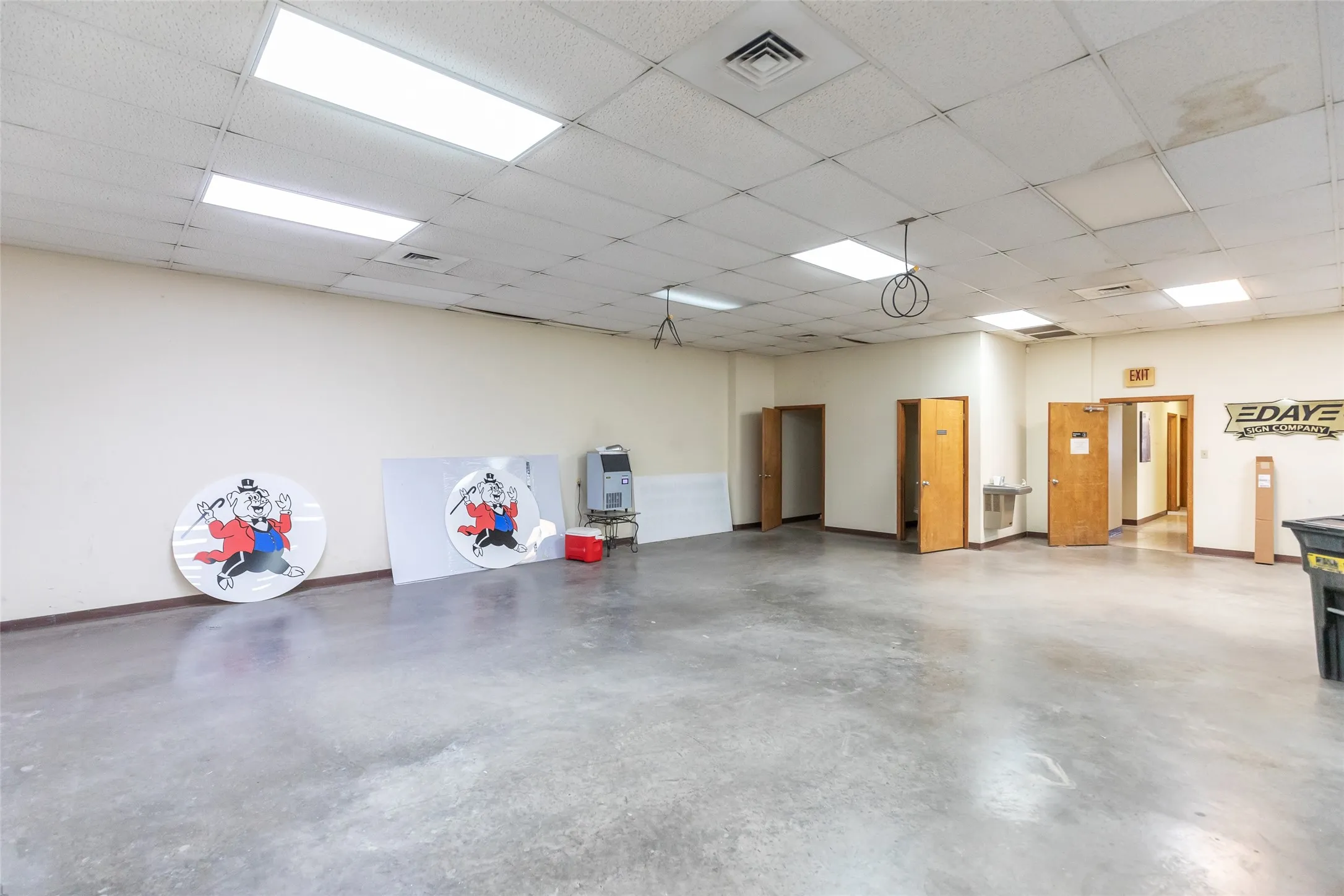 Industrial For Sale in Taylor County , 5050 E US Highway 80, Abilene, Texas 79601, 0, 0, Garage spaces, 0 Sqft, built in 1981, Preowned, mls#21182865, Real Estate Agent in Abilene, Homes For Sale in Taylor county, Homes For Sale in Abilene, Realtor in Abilene Texas, Real Estate Brokerage Independent Realty Texas, Luminita Cordes Realtor