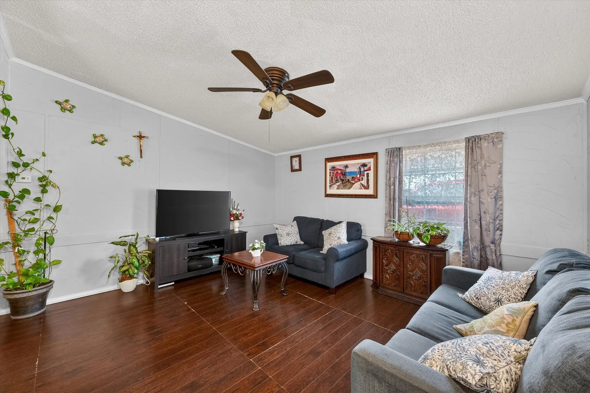 Mobile Home For Sale in Navarro County , 2301 W 13th Avenue, Corsicana, Texas 75110, 3 Bedrooms, 2 Bathrooms, 2 Garage spaces, 1,442 Sqft, built in 2003, Preowned, Price $160,000, mls#21184756, Real Estate Agent in Corsicana, Homes For Sale in Navarro county, Homes For Sale in Corsicana, Realtor in Corsicana Texas, Real Estate Brokerage Independent Realty Texas, Luminita Cordes Realtor