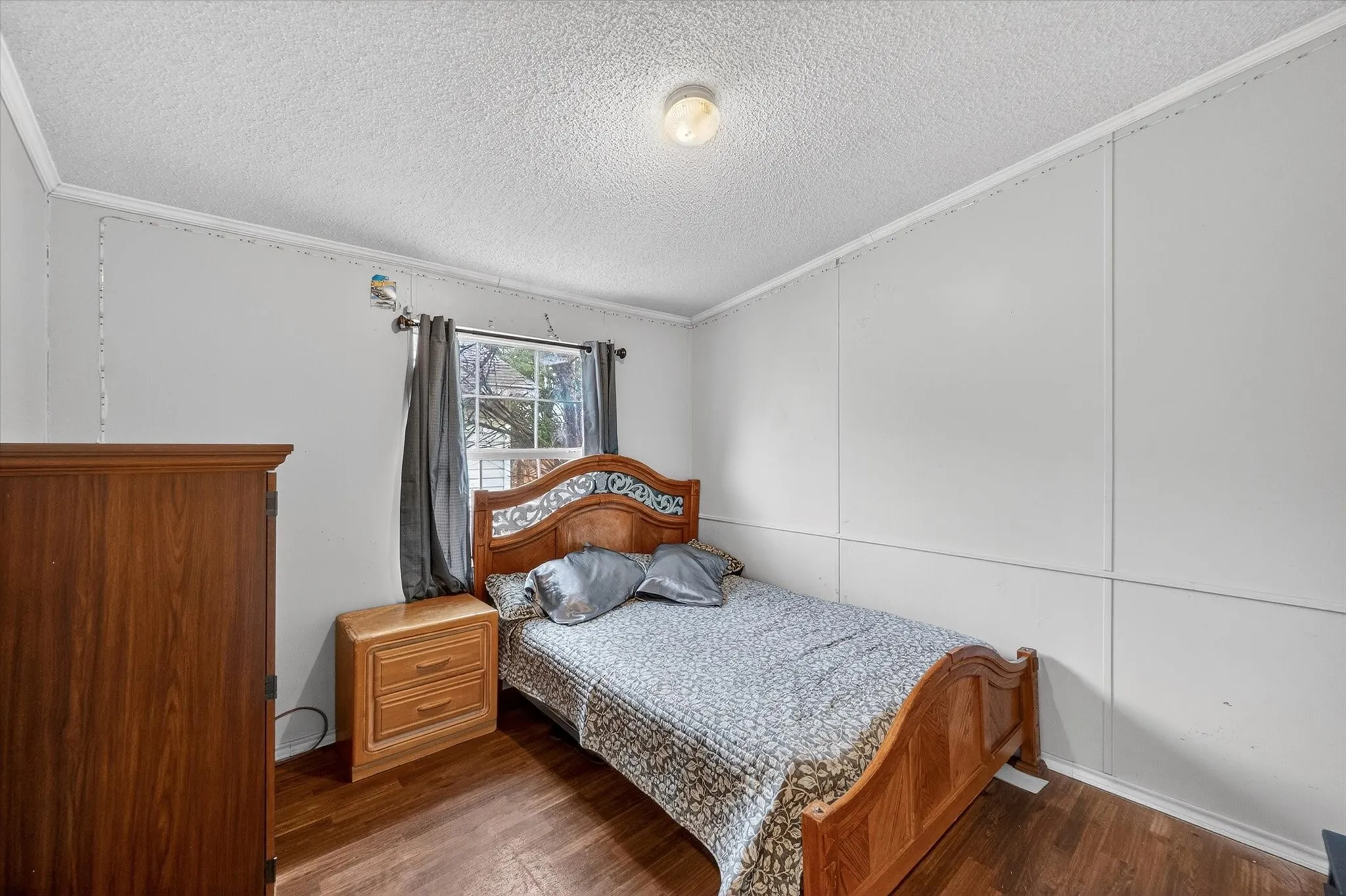 Mobile Home For Sale in Navarro County , 2301 W 13th Avenue, Corsicana, Texas 75110, 3 Bedrooms, 2 Bathrooms, 2 Garage spaces, 1,442 Sqft, built in 2003, Preowned, Price $160,000, mls#21184756, Real Estate Agent in Corsicana, Homes For Sale in Navarro county, Homes For Sale in Corsicana, Realtor in Corsicana Texas, Real Estate Brokerage Independent Realty Texas, Luminita Cordes Realtor