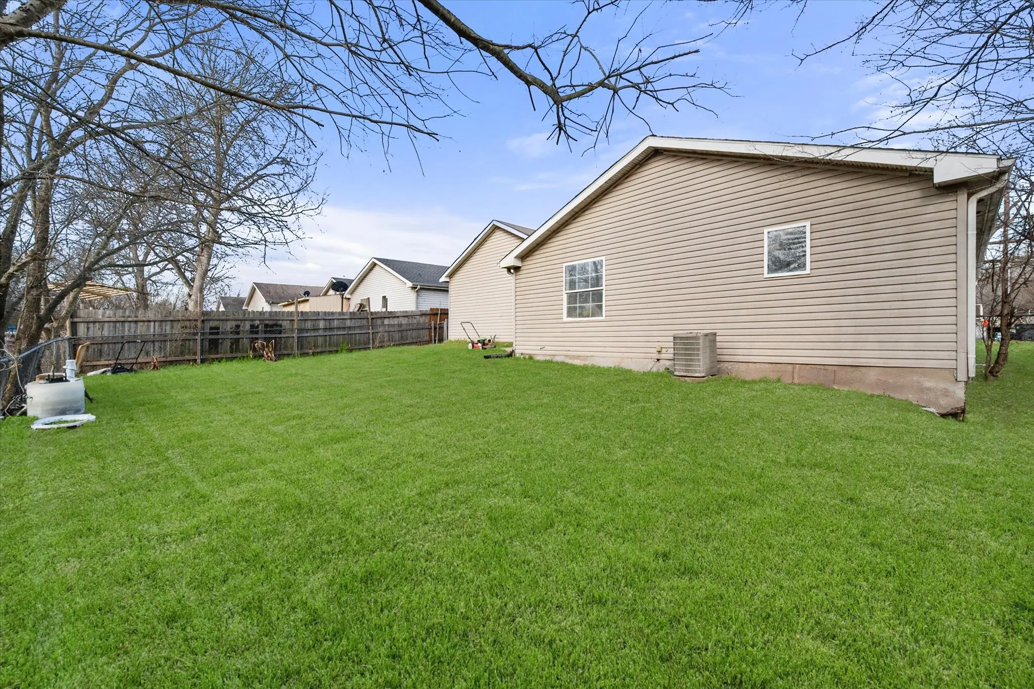 Mobile Home For Sale in Navarro County , 2301 W 13th Avenue, Corsicana, Texas 75110, 3 Bedrooms, 2 Bathrooms, 2 Garage spaces, 1,442 Sqft, built in 2003, Preowned, Price $160,000, mls#21184756, Real Estate Agent in Corsicana, Homes For Sale in Navarro county, Homes For Sale in Corsicana, Realtor in Corsicana Texas, Real Estate Brokerage Independent Realty Texas, Luminita Cordes Realtor