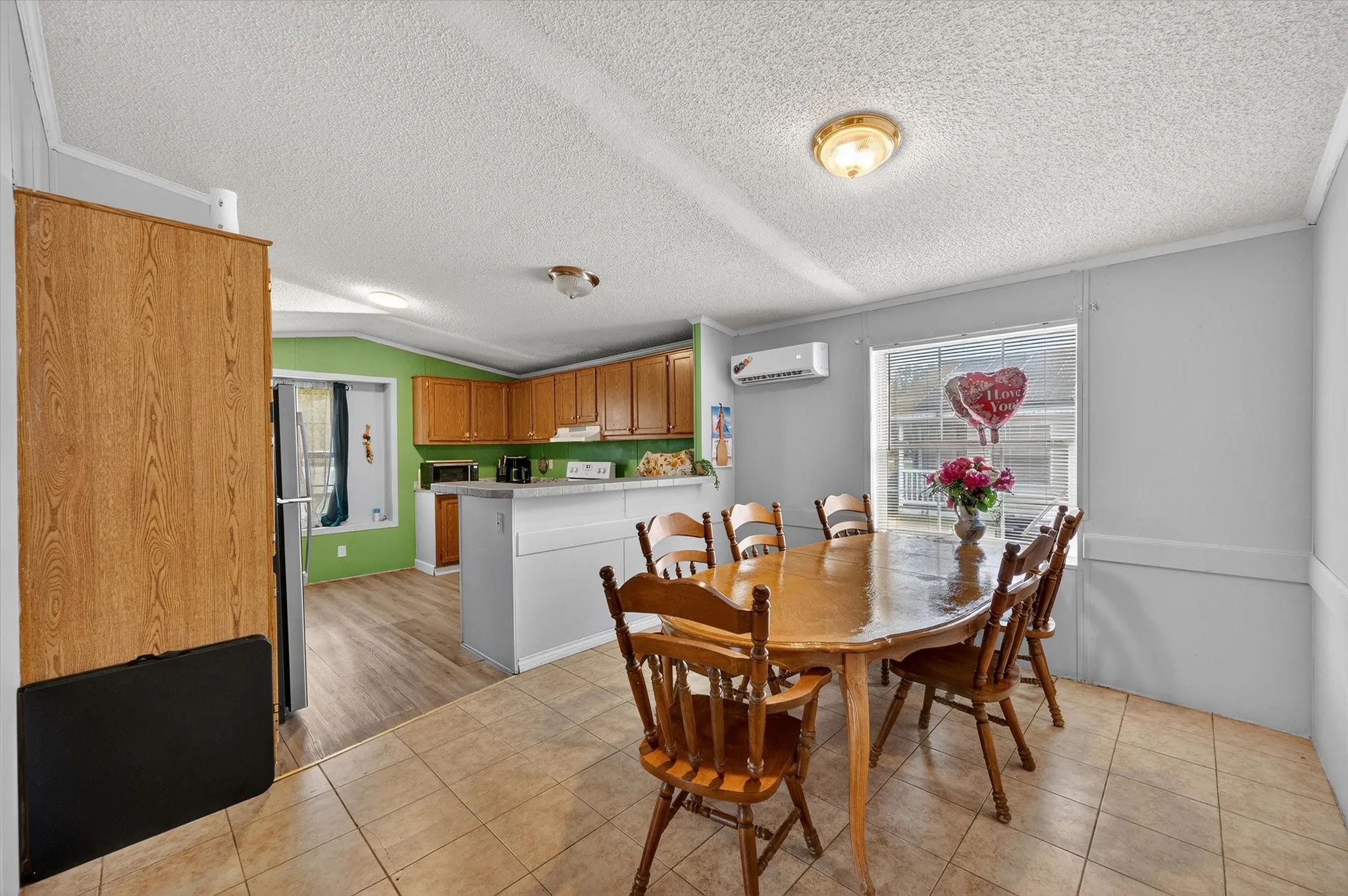 Mobile Home For Sale in Navarro County , 2301 W 13th Avenue, Corsicana, Texas 75110, 3 Bedrooms, 2 Bathrooms, 2 Garage spaces, 1,442 Sqft, built in 2003, Preowned, Price $160,000, mls#21184756, Real Estate Agent in Corsicana, Homes For Sale in Navarro county, Homes For Sale in Corsicana, Realtor in Corsicana Texas, Real Estate Brokerage Independent Realty Texas, Luminita Cordes Realtor