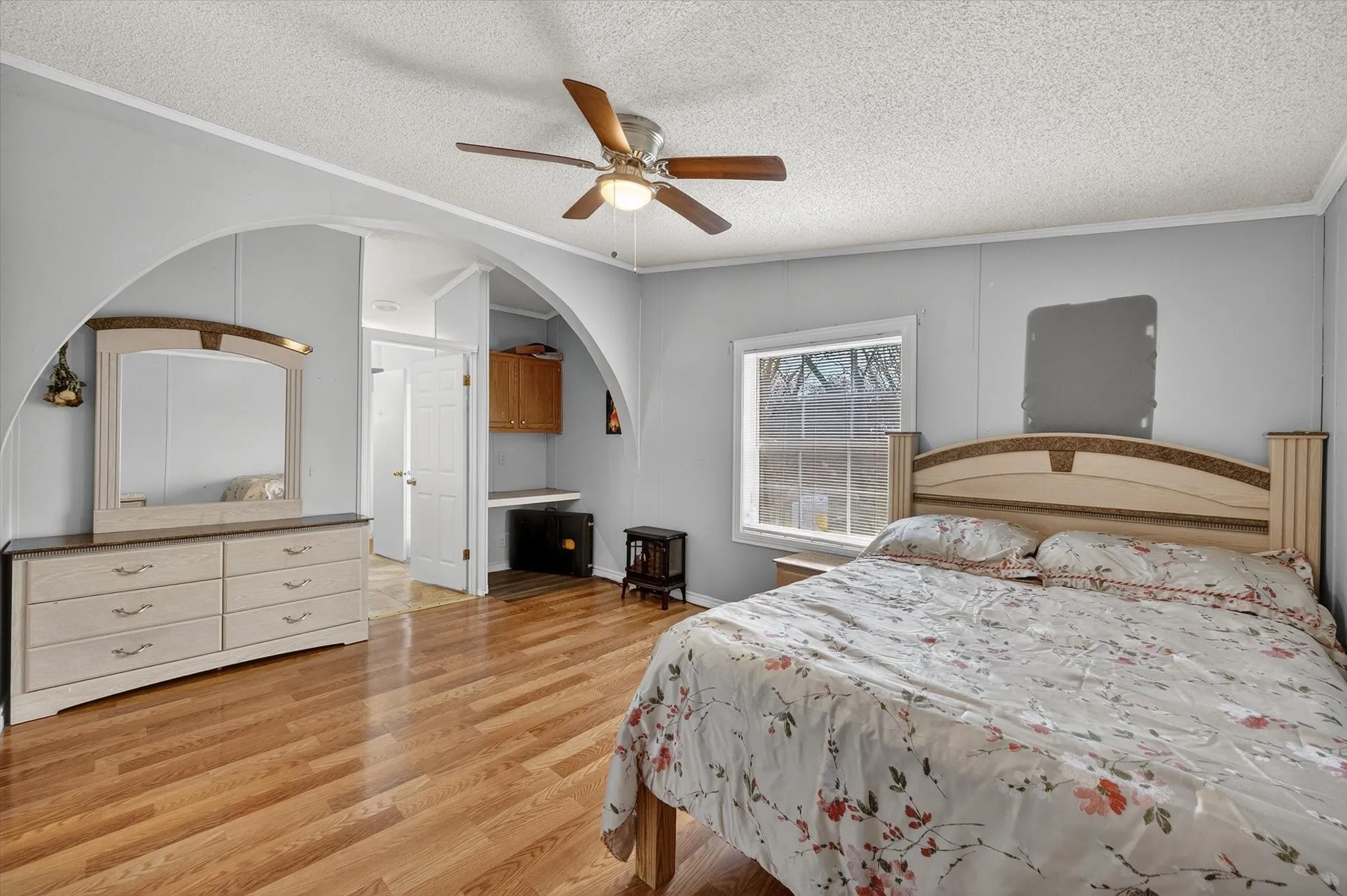 Mobile Home For Sale in Navarro County , 2301 W 13th Avenue, Corsicana, Texas 75110, 3 Bedrooms, 2 Bathrooms, 2 Garage spaces, 1,442 Sqft, built in 2003, Preowned, Price $160,000, mls#21184756, Real Estate Agent in Corsicana, Homes For Sale in Navarro county, Homes For Sale in Corsicana, Realtor in Corsicana Texas, Real Estate Brokerage Independent Realty Texas, Luminita Cordes Realtor