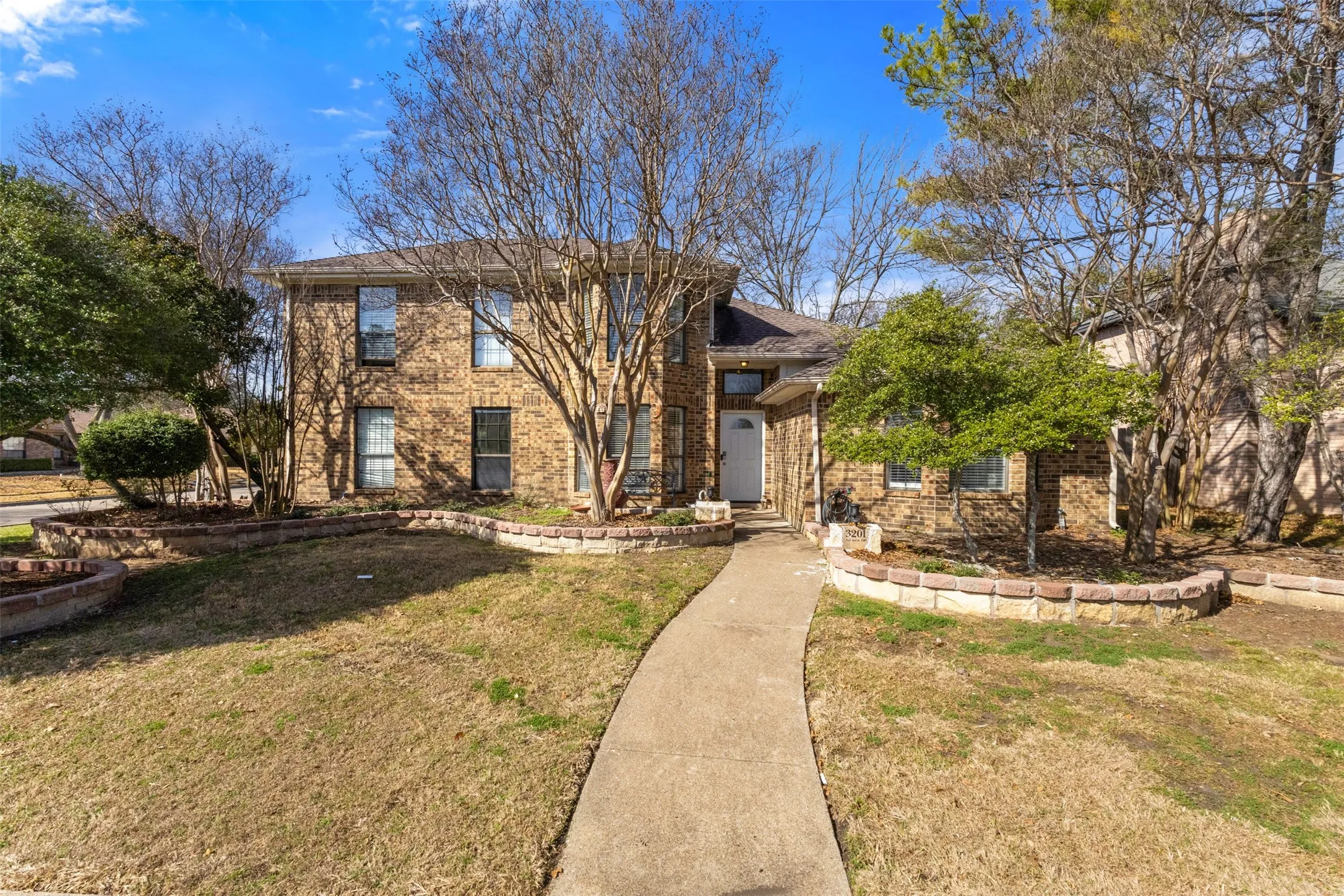 Single Family Residence For Sale in Dallas County , 3201 Auburn Drive, Rowlett, Texas 75088, 4 Bedrooms, 2 Bathrooms, Garage spaces, 2,581 Sqft, built in 1986, Price $345,000, mls#21186391, Real Estate Agent in Rowlett, Homes For Sale in Dallas county, Homes For Sale in Rowlett, Realtor in Rowlett Texas, Real Estate Brokerage Independent Realty Texas, Luminita Cordes Realtor