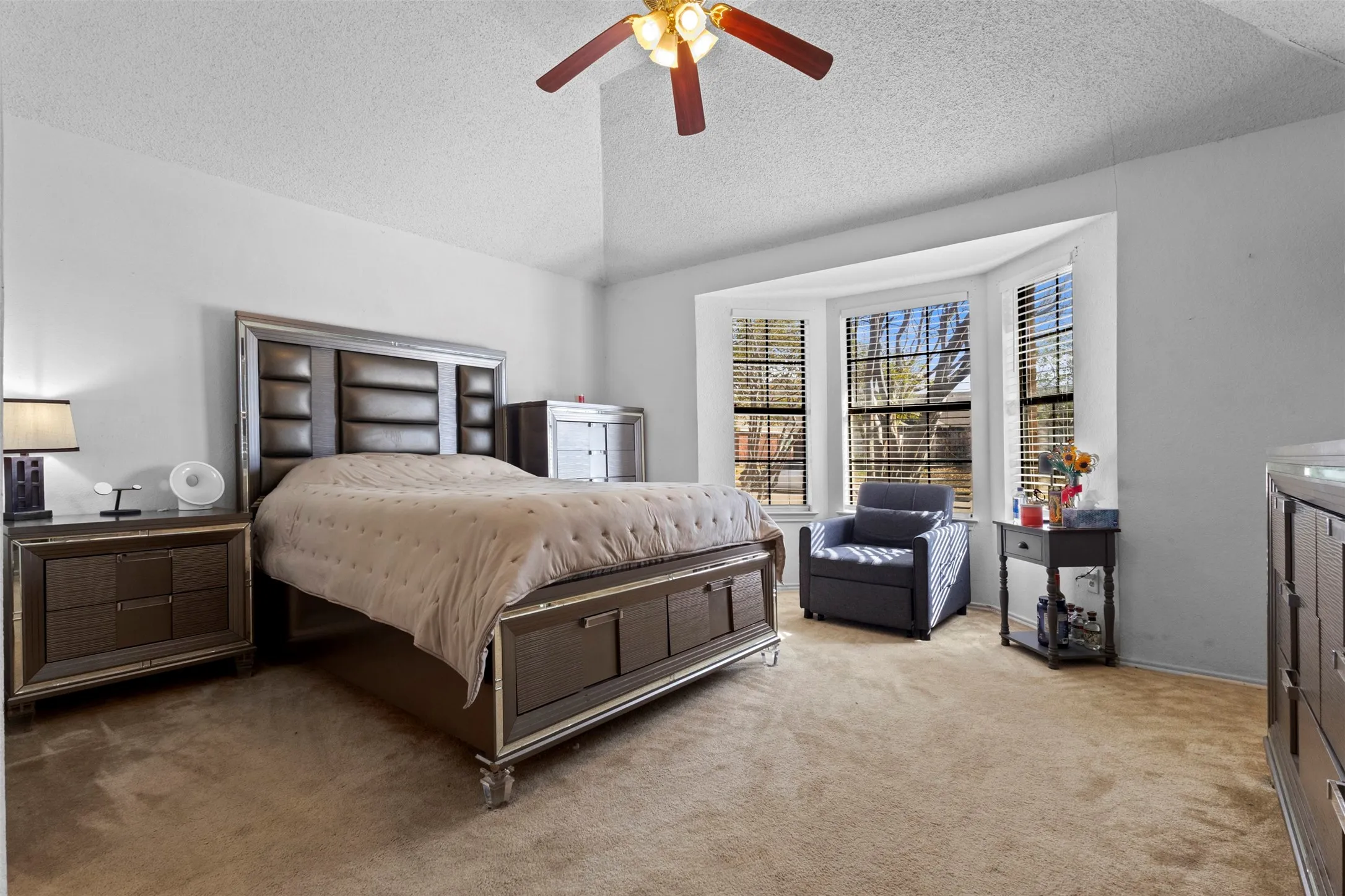 Single Family Residence For Sale in Dallas County , 3201 Auburn Drive, Rowlett, Texas 75088, 4 Bedrooms, 2 Bathrooms, Garage spaces, 2,581 Sqft, built in 1986, Price $345,000, mls#21186391, Real Estate Agent in Rowlett, Homes For Sale in Dallas county, Homes For Sale in Rowlett, Realtor in Rowlett Texas, Real Estate Brokerage Independent Realty Texas, Luminita Cordes Realtor
