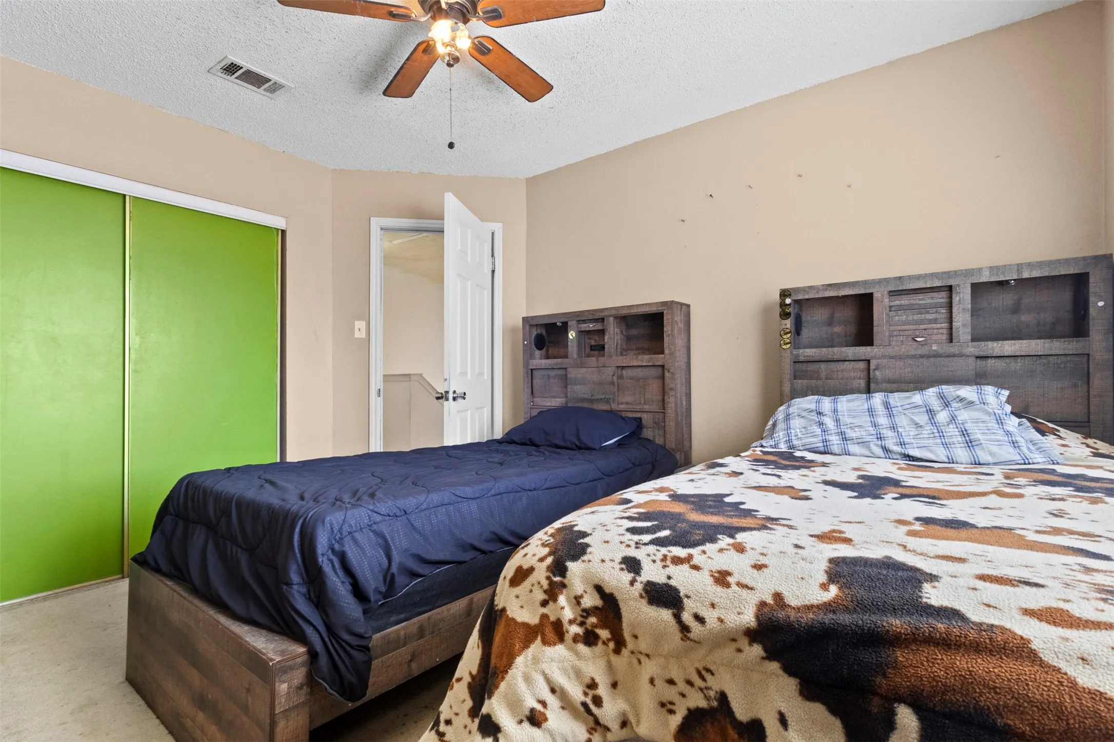 Single Family Residence For Sale in Dallas County , 3201 Auburn Drive, Rowlett, Texas 75088, 4 Bedrooms, 2 Bathrooms, Garage spaces, 2,581 Sqft, built in 1986, Price $345,000, mls#21186391, Real Estate Agent in Rowlett, Homes For Sale in Dallas county, Homes For Sale in Rowlett, Realtor in Rowlett Texas, Real Estate Brokerage Independent Realty Texas, Luminita Cordes Realtor