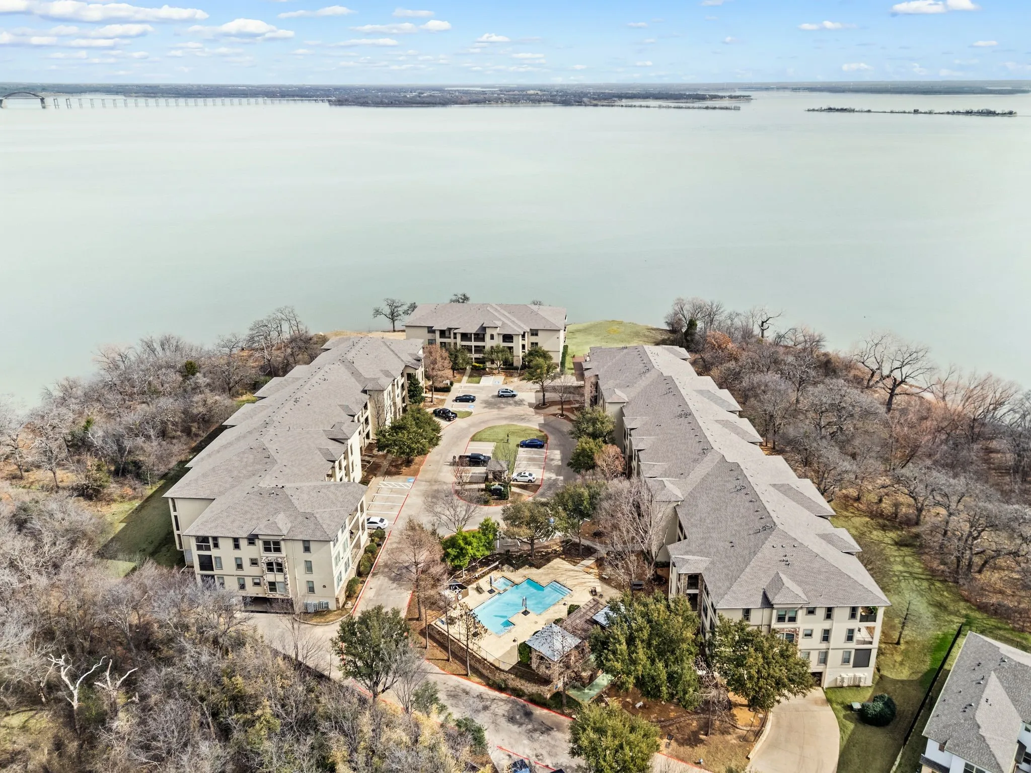 Condominium For Sale in Denton County , 500 Waters Edge Drive 137, Lake Dallas, Texas 75065, 3 Bedroom, 2 Bathroom, 2 Garage spaces, 1,581 Sqft, built in 2005, Preowned, mls#21185783, Real Estate Agent in Lake Dallas, Homes For Sale in Denton county, Homes For Sale in Lake Dallas, Realtor in Lake Dallas Texas, Real Estate Brokerage Independent Realty Texas, Luminita Cordes Realtor