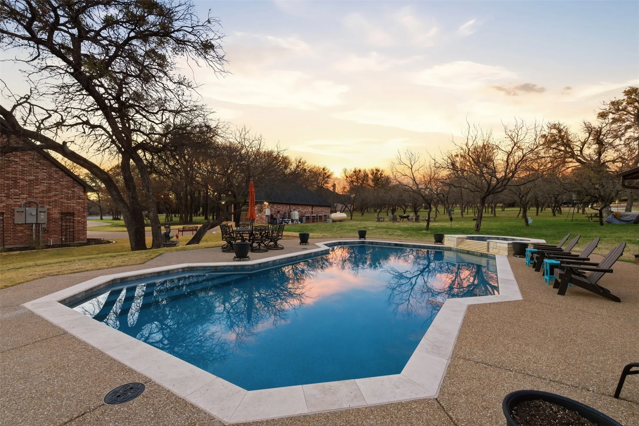 Single Family Residence For Sale in Tarrant County , 4405 Richardson Ranch Road, Fort Worth, Texas 76126, 4 Bedroom, 5 Bathroom, 3 Garage spaces, 3,802 Sqft, built in 2002, Preowned, mls#21183843, Real Estate Agent in Fort Worth, Homes For Sale in Tarrant county, Homes For Sale in Fort Worth, Realtor in Fort Worth Texas, Real Estate Brokerage Independent Realty Texas, Luminita Cordes Realtor