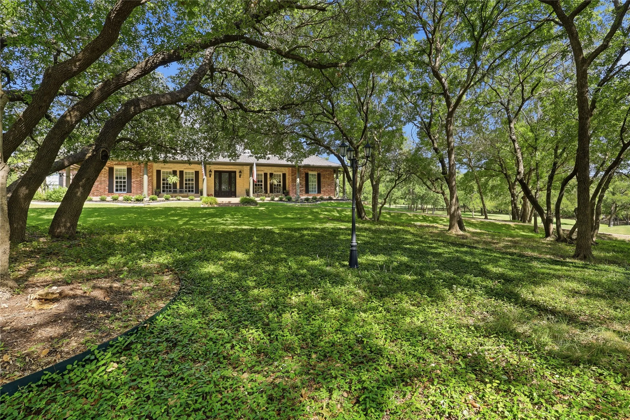 Single Family Residence For Sale in Tarrant County , 4405 Richardson Ranch Road, Fort Worth, Texas 76126, 4 Bedroom, 5 Bathroom, 3 Garage spaces, 3,802 Sqft, built in 2002, Preowned, mls#21183843, Real Estate Agent in Fort Worth, Homes For Sale in Tarrant county, Homes For Sale in Fort Worth, Realtor in Fort Worth Texas, Real Estate Brokerage Independent Realty Texas, Luminita Cordes Realtor