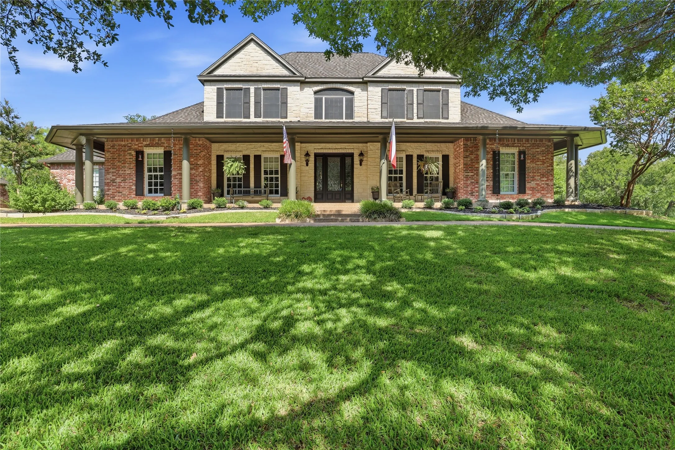 Single Family Residence For Sale in Tarrant County , 4405 Richardson Ranch Road, Fort Worth, Texas 76126, 4 Bedroom, 5 Bathroom, 3 Garage spaces, 3,802 Sqft, built in 2002, Preowned, mls#21183843, Real Estate Agent in Fort Worth, Homes For Sale in Tarrant county, Homes For Sale in Fort Worth, Realtor in Fort Worth Texas, Real Estate Brokerage Independent Realty Texas, Luminita Cordes Realtor